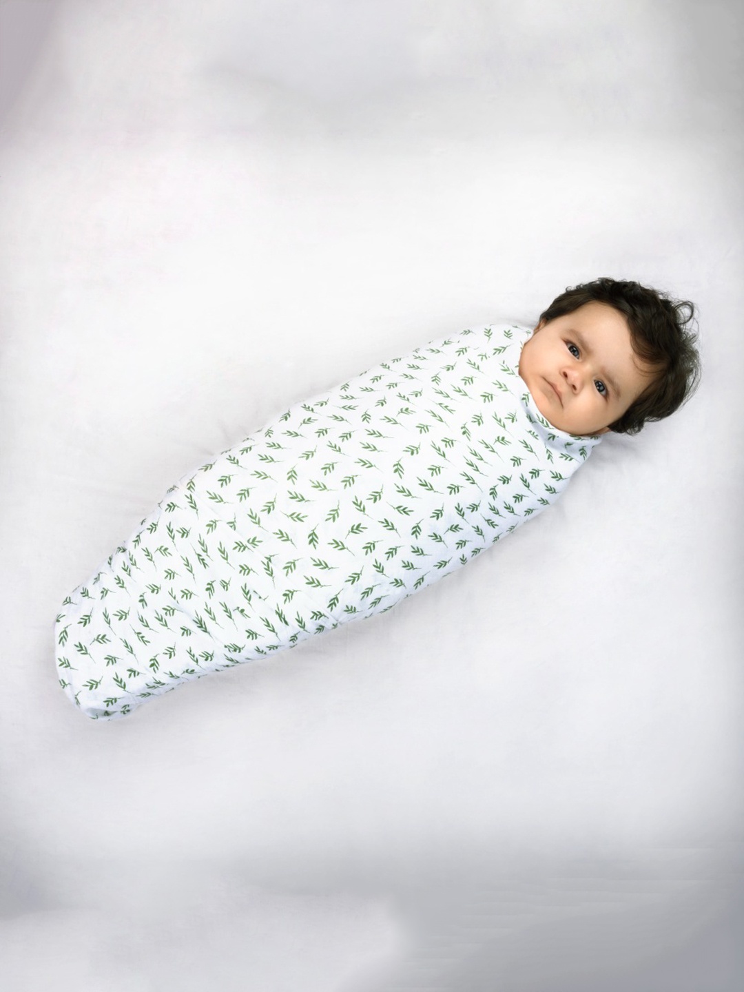 

THEONI Infants White & Green Printed Pure Cotton Swaddle