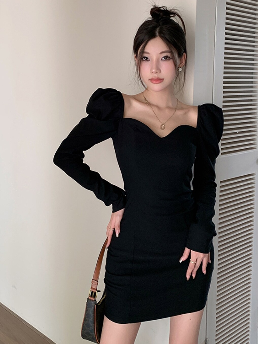 

Stylecast X KPOP Sweetheart Neck Puff Sleeve Bodycon Dress, Black