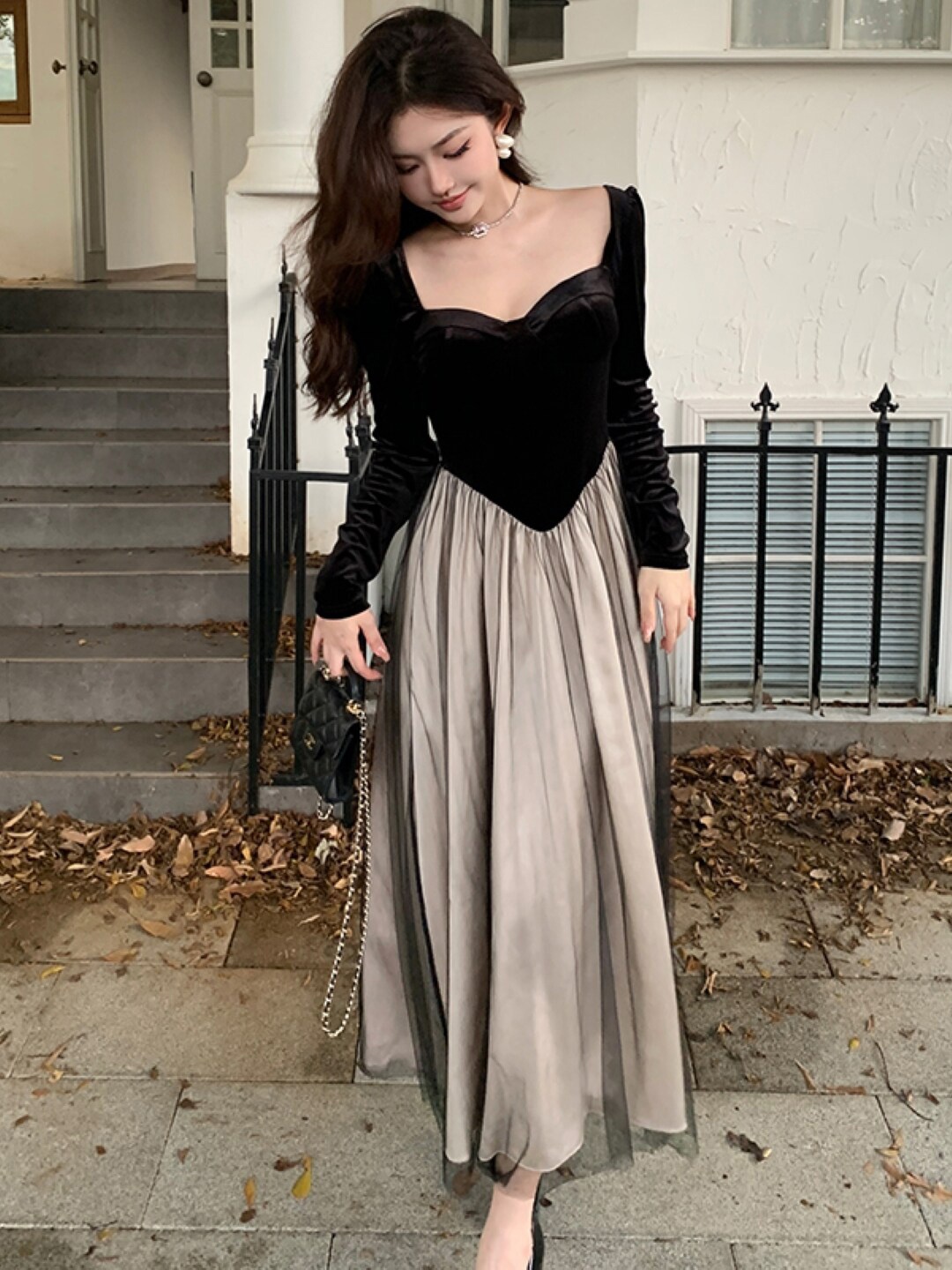 

Stylecast X KPOP Sweetheart Neck Fit and Flare Maxi Dress, Black