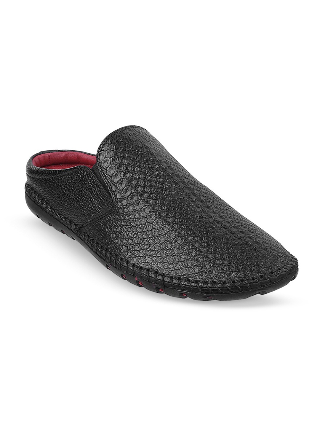 

Metro Men Leather Clogs, Black