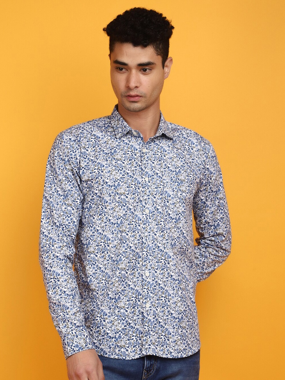 

V-Mart Slim Fit Floral Printed Cotton Casual Shirt, White