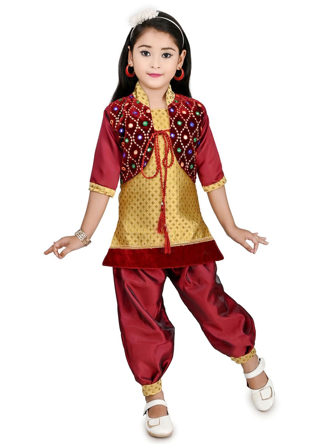 

BAESD Girls Embroidered Straight Kurti With Salwar, Red