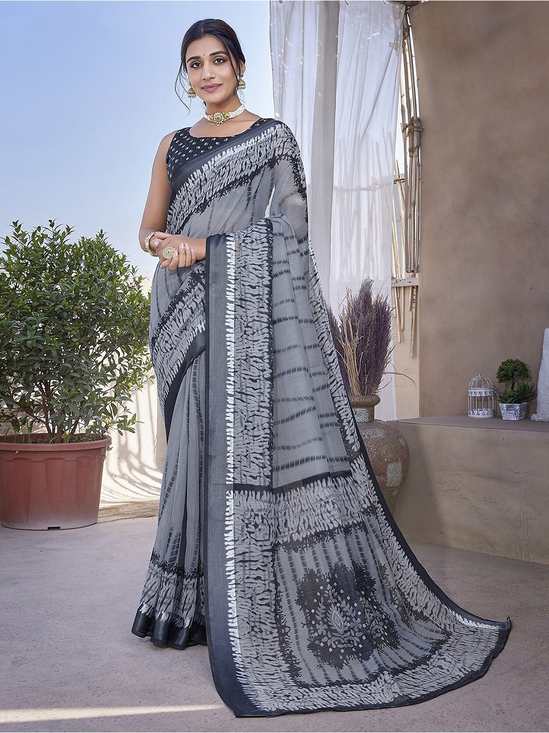 

MAGMINA Tie and Dye Brasso Banarasi Saree, Grey