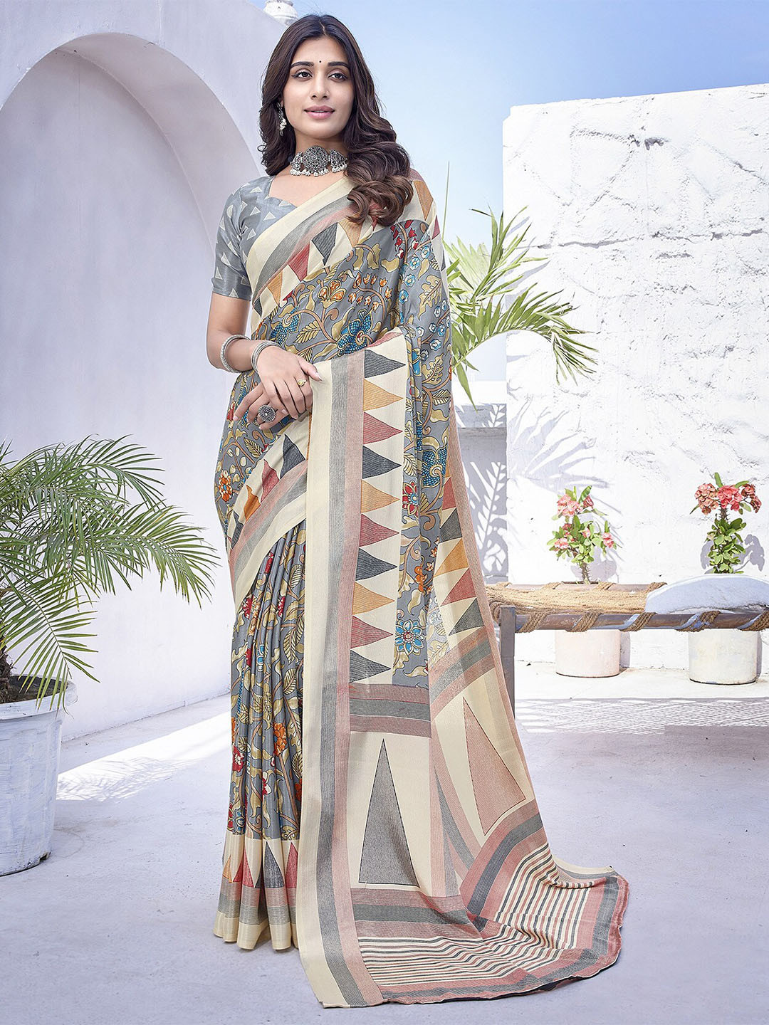 

MAGMINA Ethnic Motifs Printed Brasso Banarasi Saree, Grey