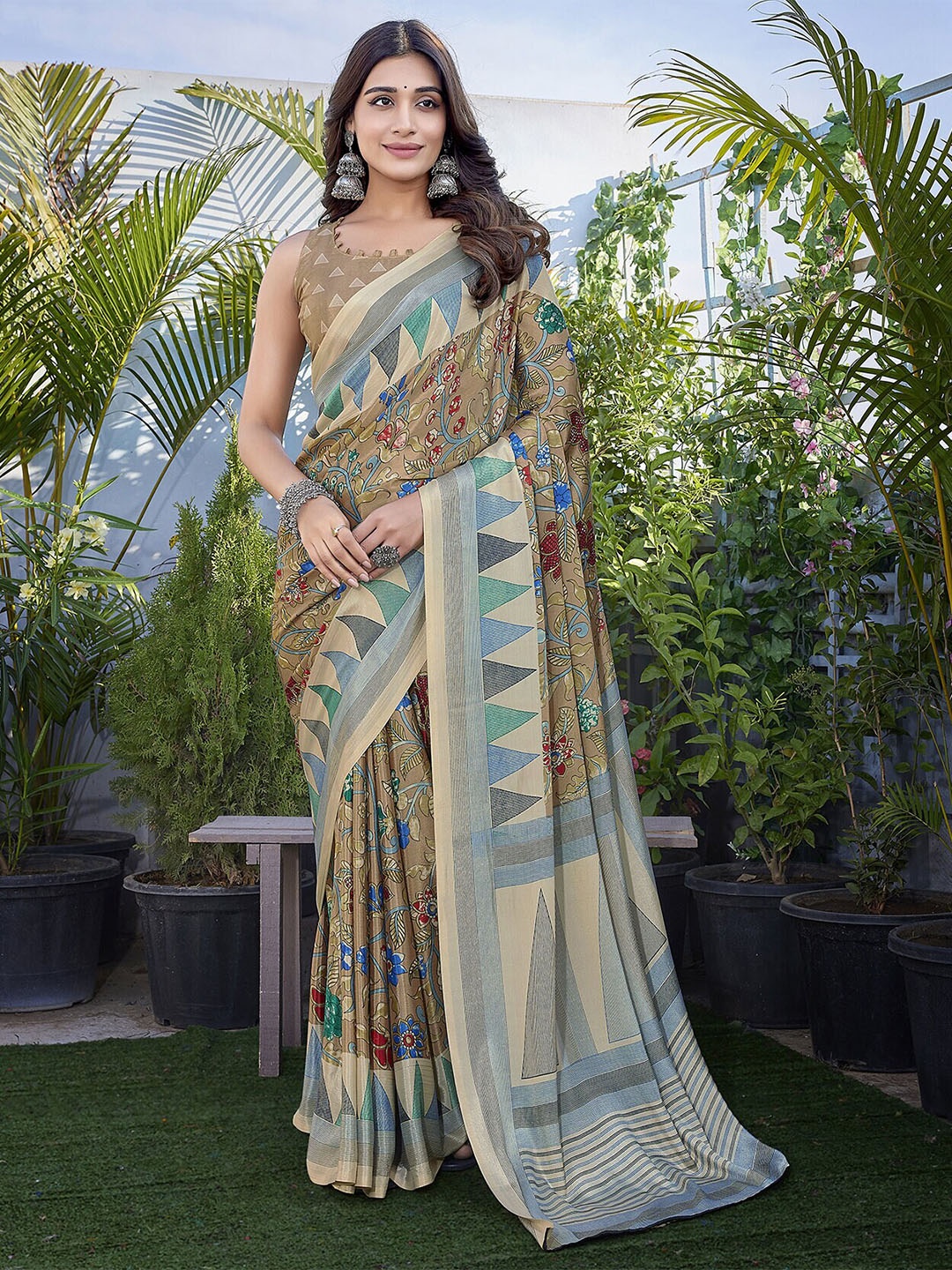 

MAGMINA Ethnic Motifs Printed Brasso Banarasi Saree, Brown