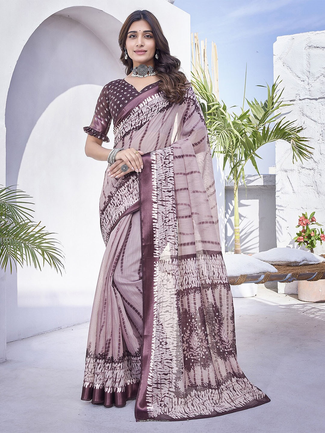 

MAGMINA Tie and Dye Brasso Banarasi Saree, Purple