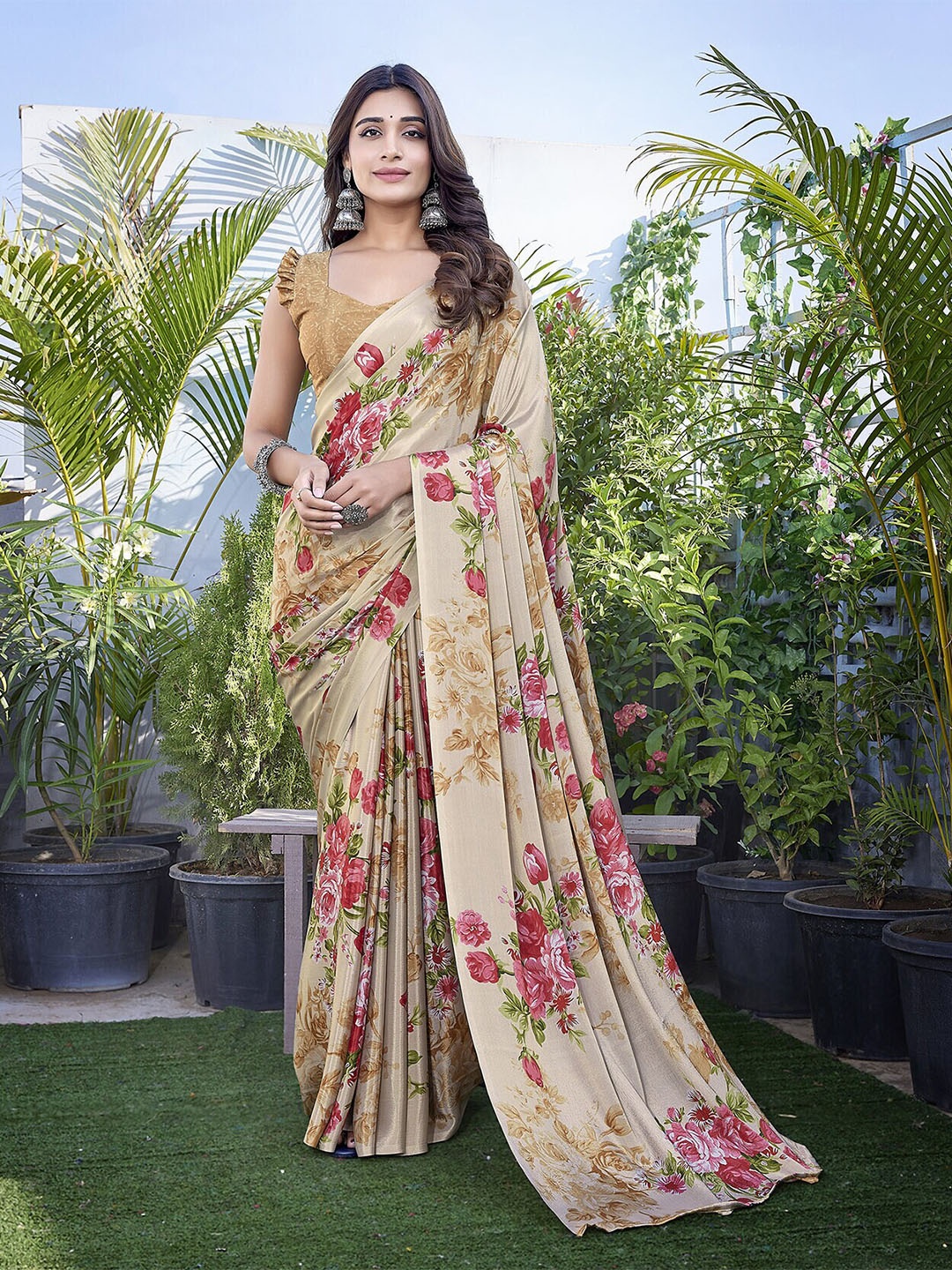 

MAGMINA Floral Printed Brasso Banarasi Saree, Mustard
