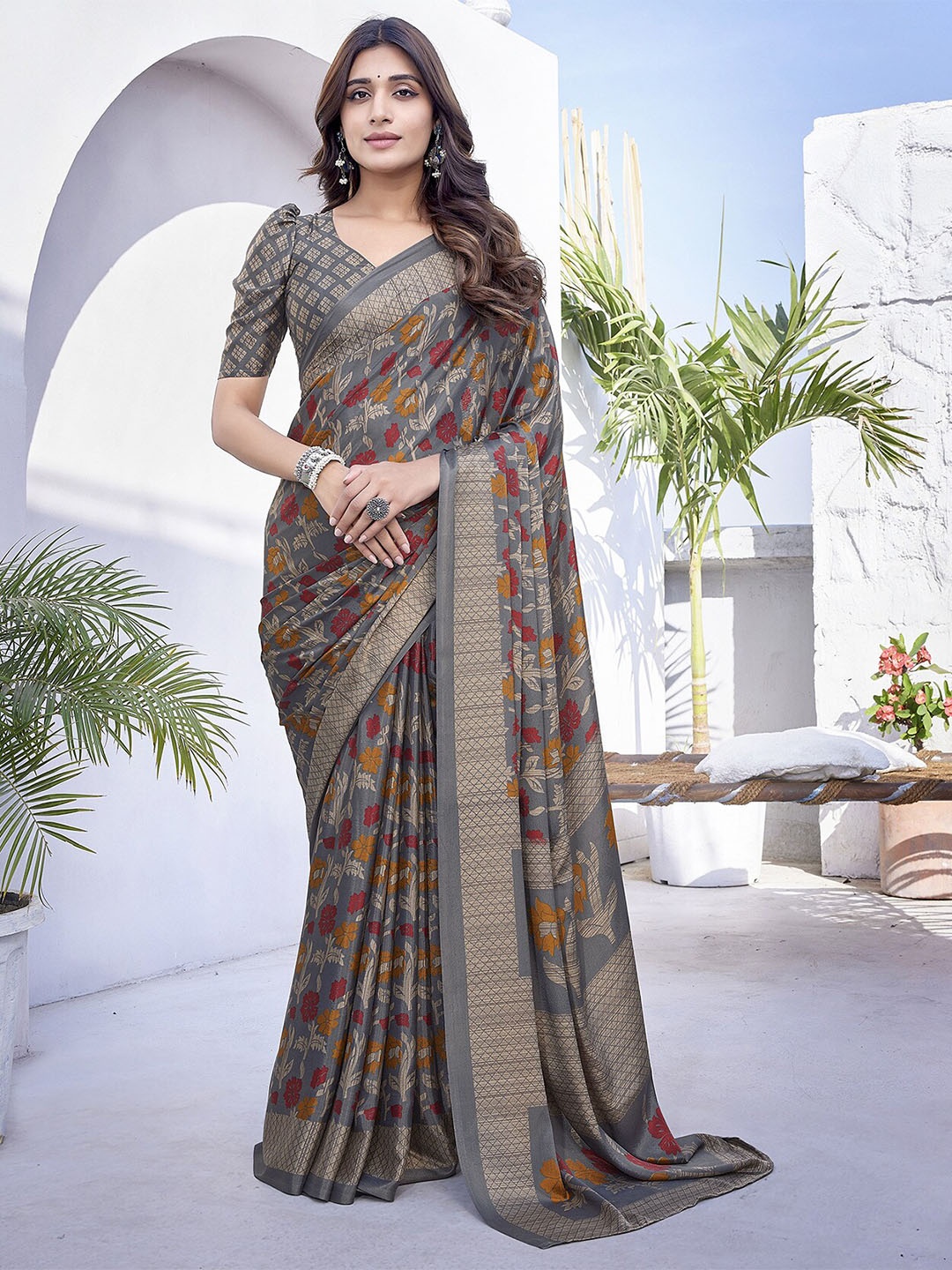 

MAGMINA Floral Printed Banarasi Saree, Grey