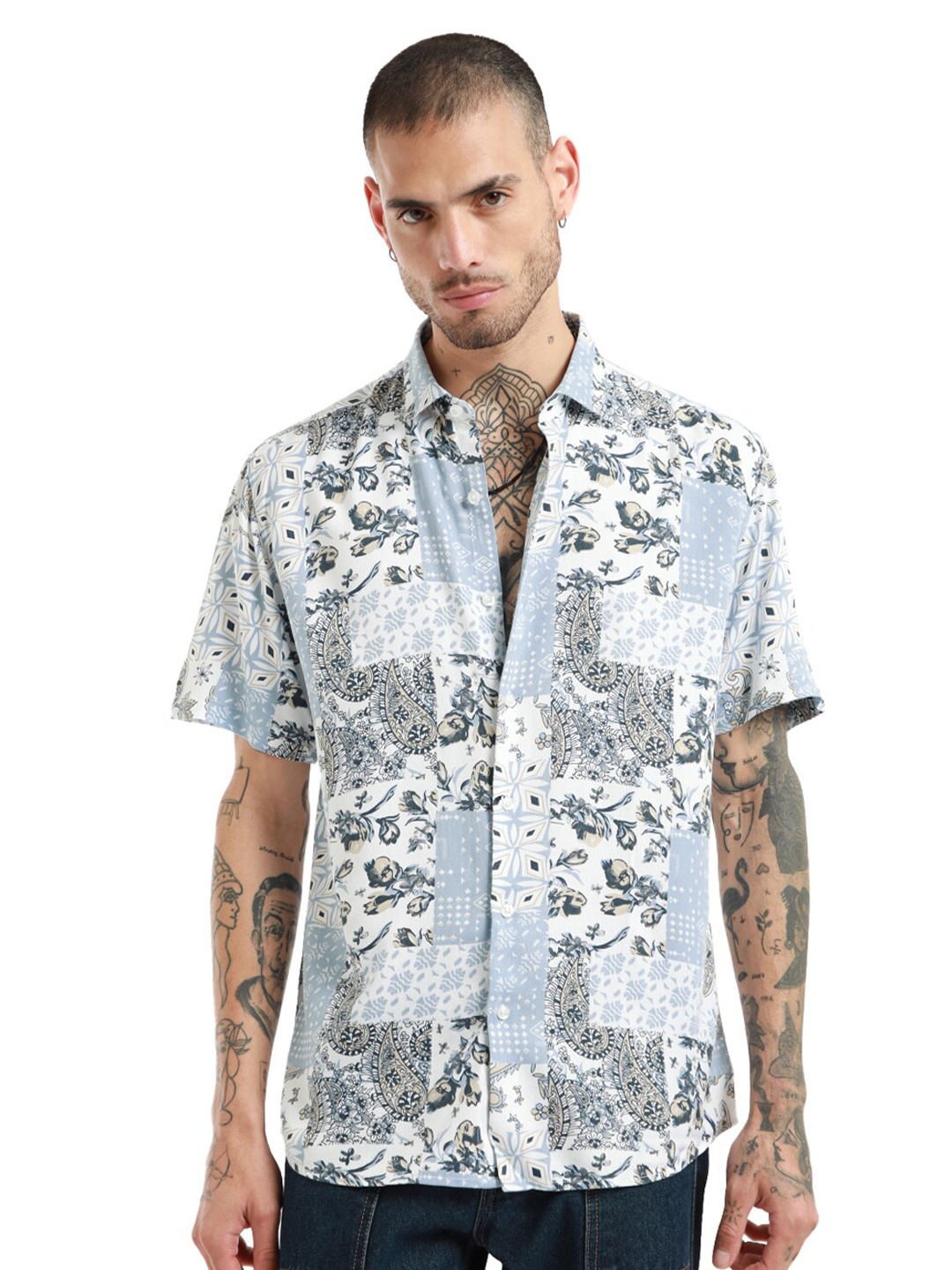 

Banana Club Spread Collar Relaxed Ethnic Motifs Printed Casual Shirt, White