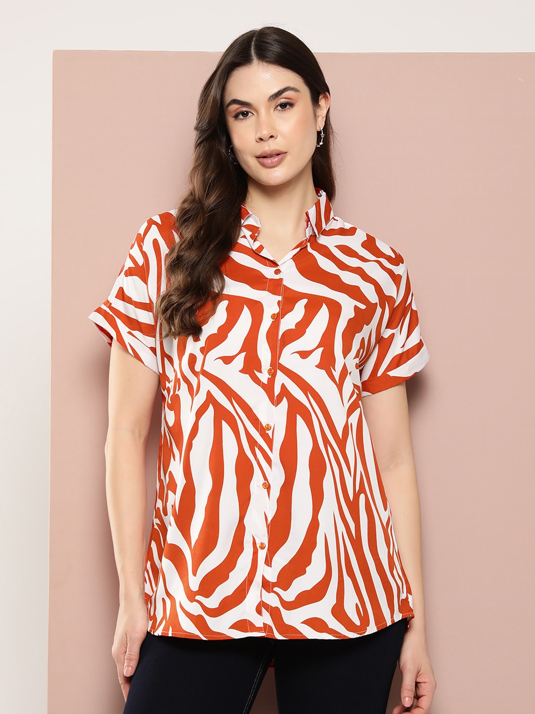 

Qurvii Comfort Animal Printed Casual Shirt, Orange