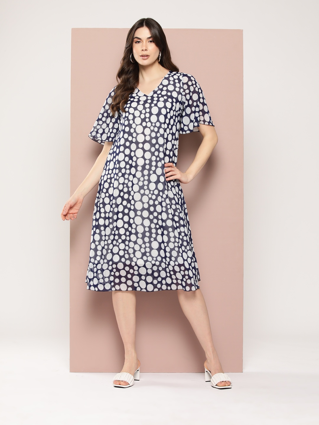 

Qurvii Polka Dots Print Flared Sleeves A-Line Dress, Navy blue