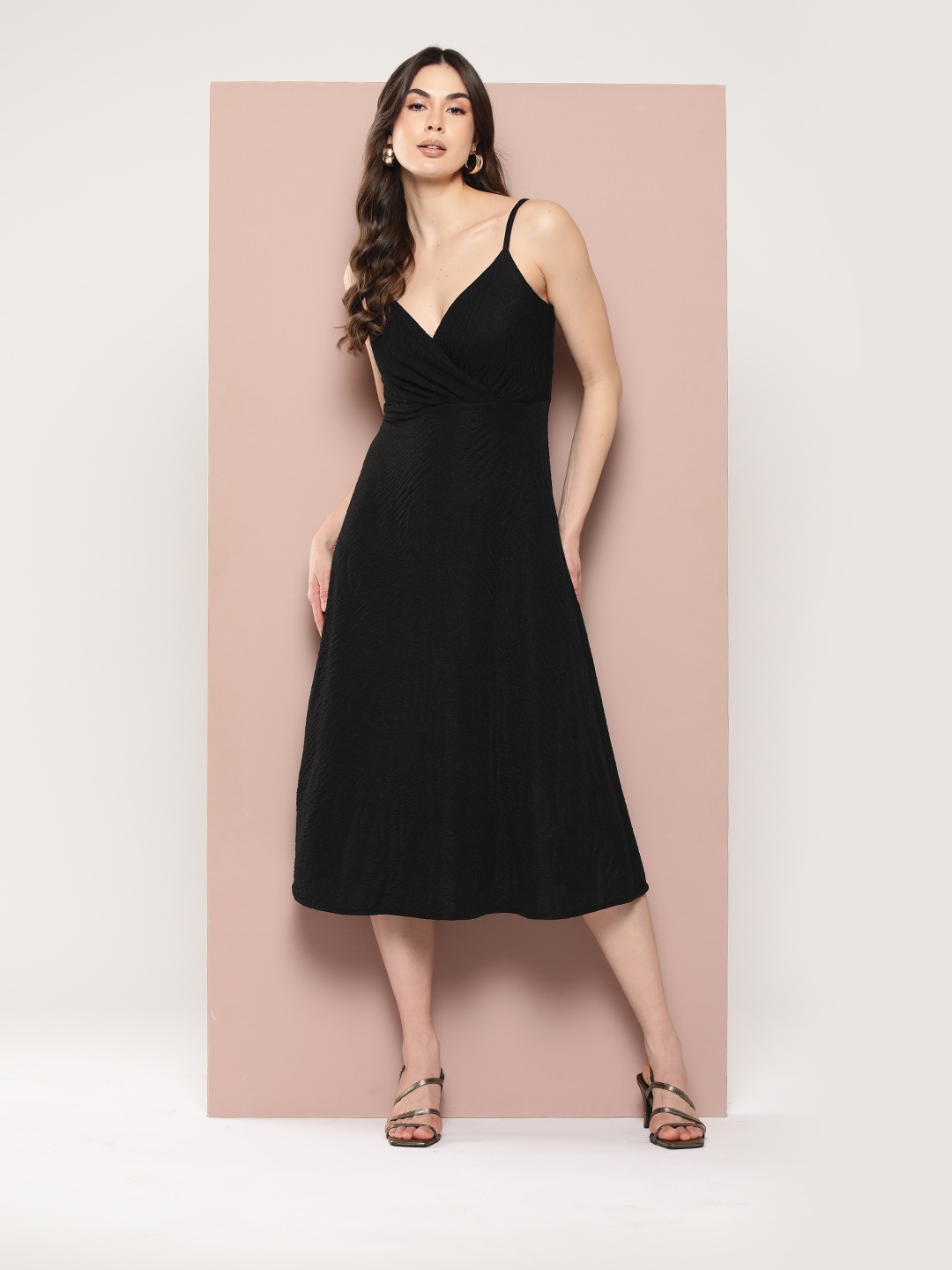 

Qurvii Wrap Midi Dress, Black