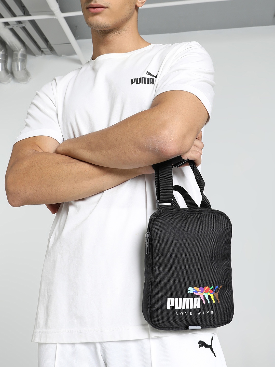 

Puma Unisex Printed Phase Love Wins Messenger Bag, Black