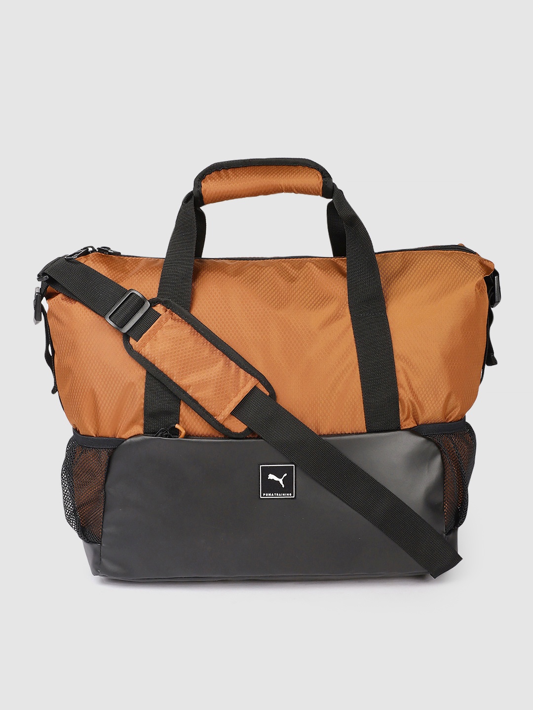 

Puma Unisex Medium Sports Training Duffel Bag, Brown