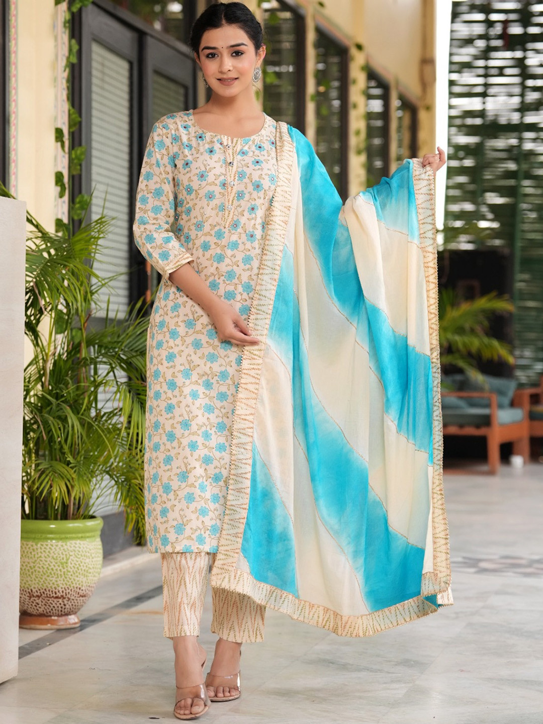 

Chandbaali Women Ethnic Motifs Printed Regular Gotta Patti Pure Cotton Kurta with Trousers & With Dupatta, Cream