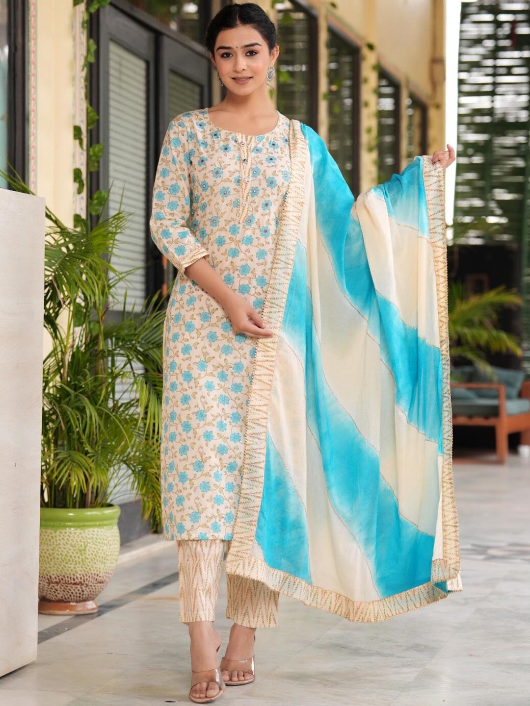 

Chandbaali Women Floral Printed Regular Pure Cotton Kurta with Trousers & With Dupatta, Cream