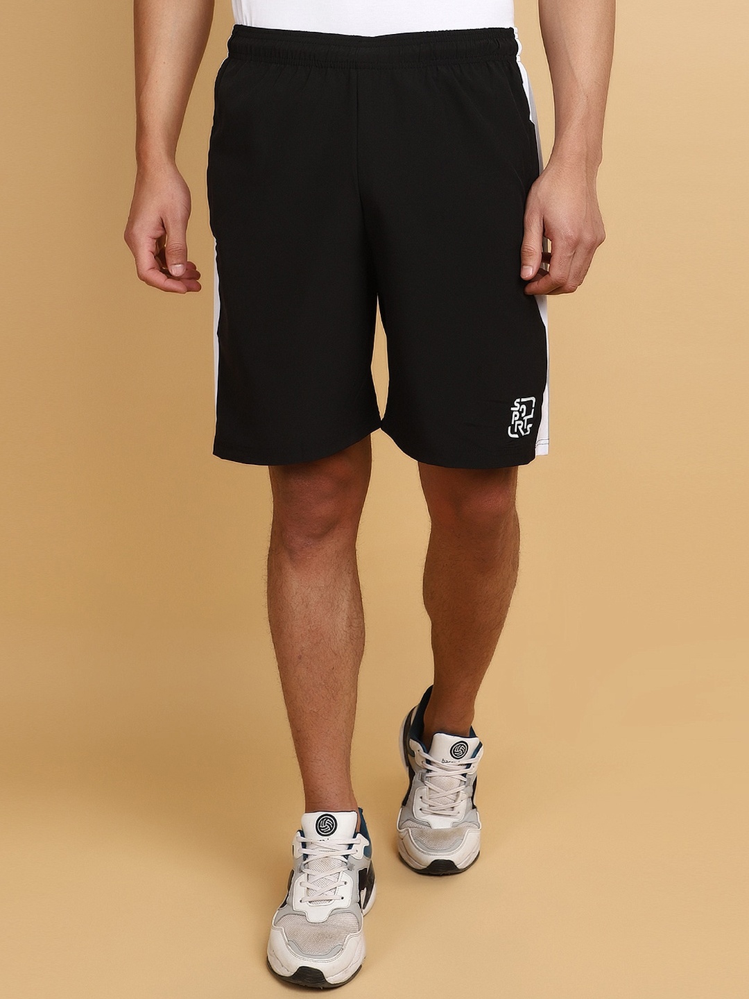 

V-Mart Men Mid-Rise Colourblocked Shorts, Black