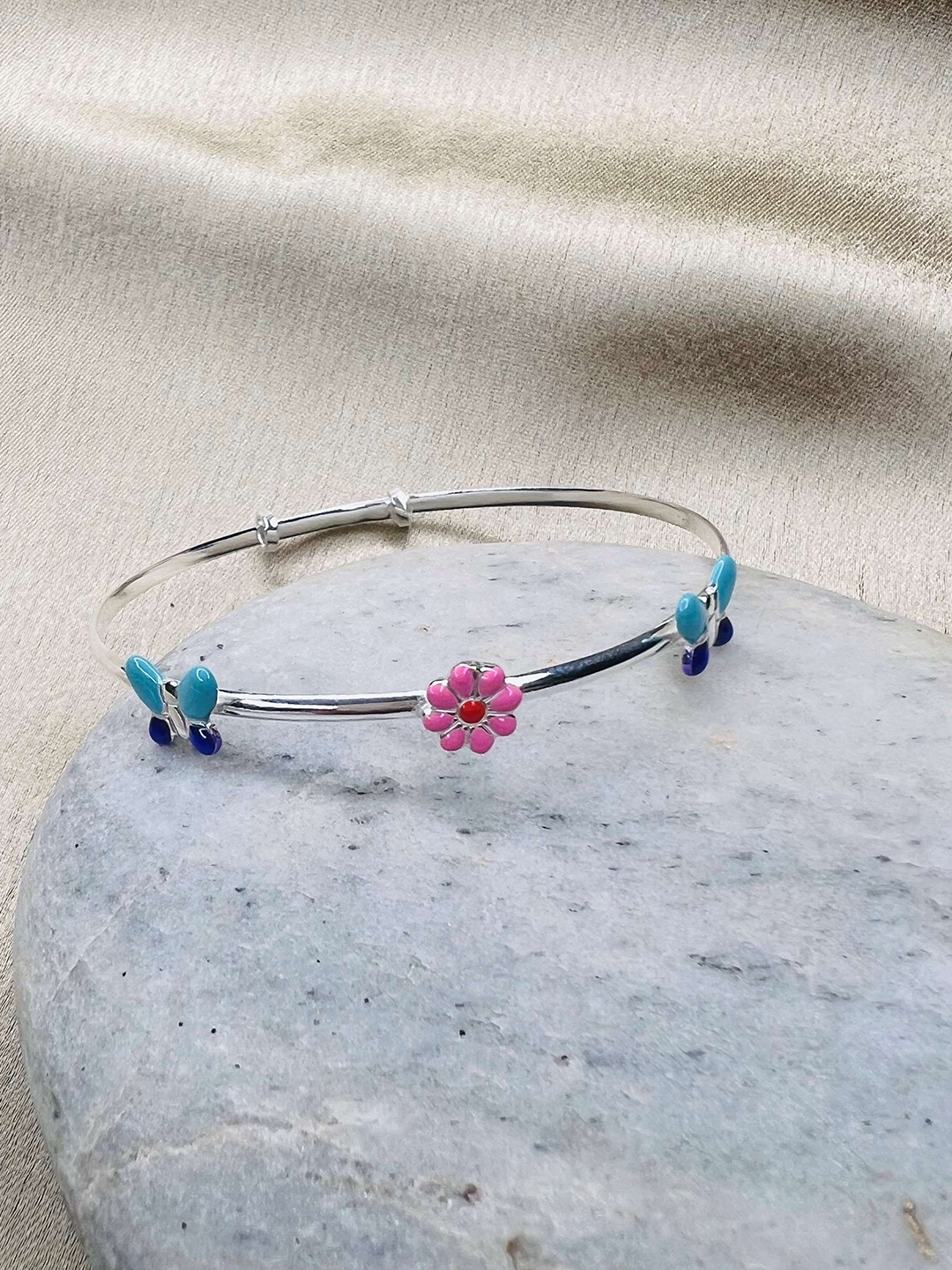 

Arte Jewels Silver-Plated Bangle