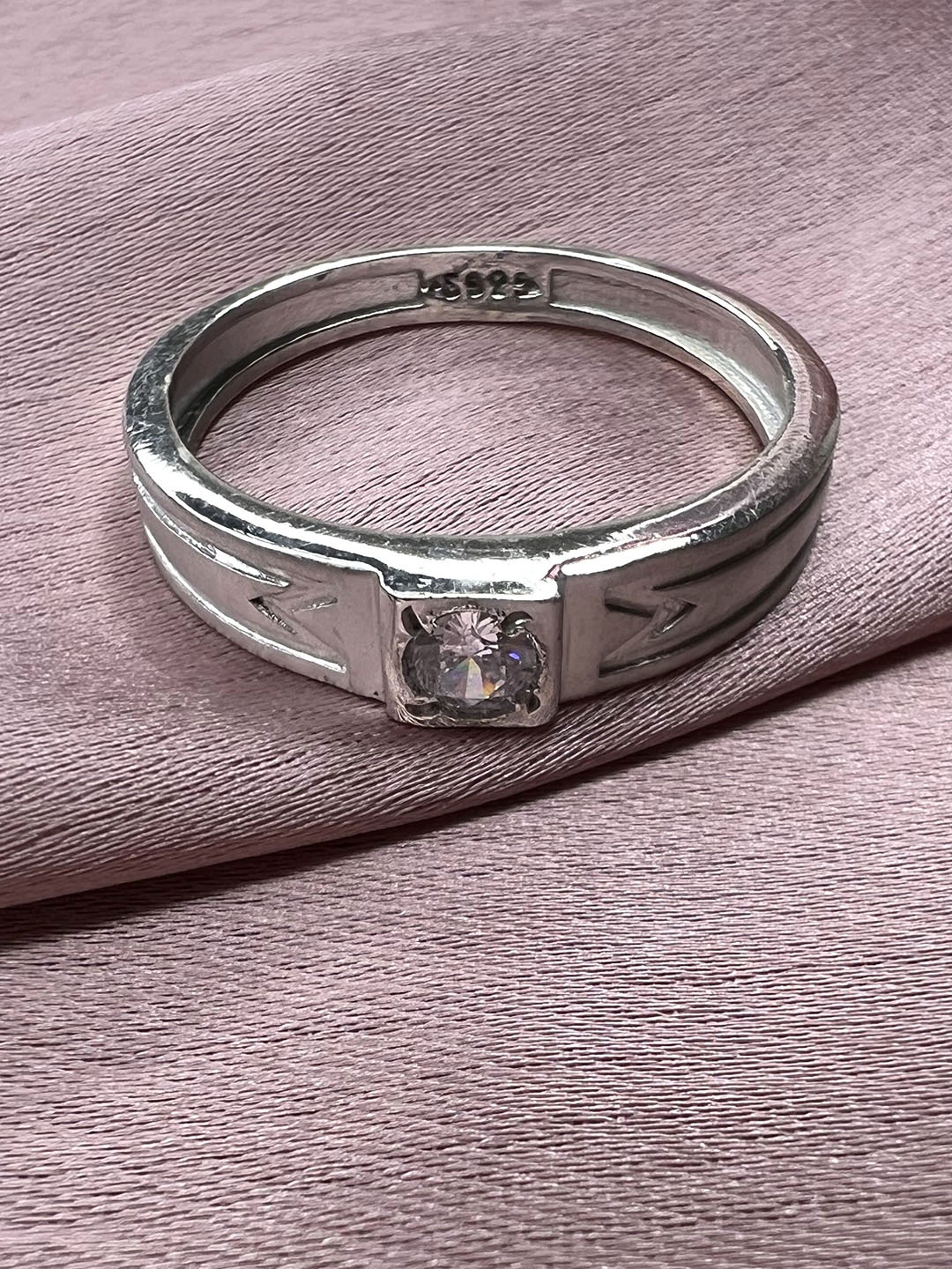 

Arte Jewels Men 92.5 Sterling Silver Cubic Zirconia-Studded Finger Ring