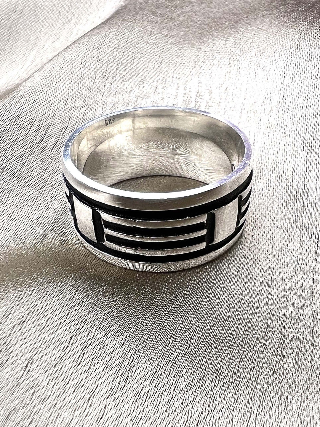 

Arte Jewels 925 Sterling Silver Band