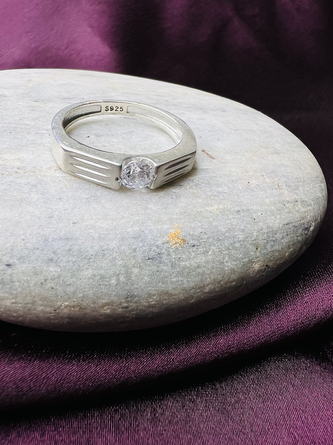 

Arte Jewels Men 92.5 Sterling Silver Cubic Zirconia-Studded Finger Ring