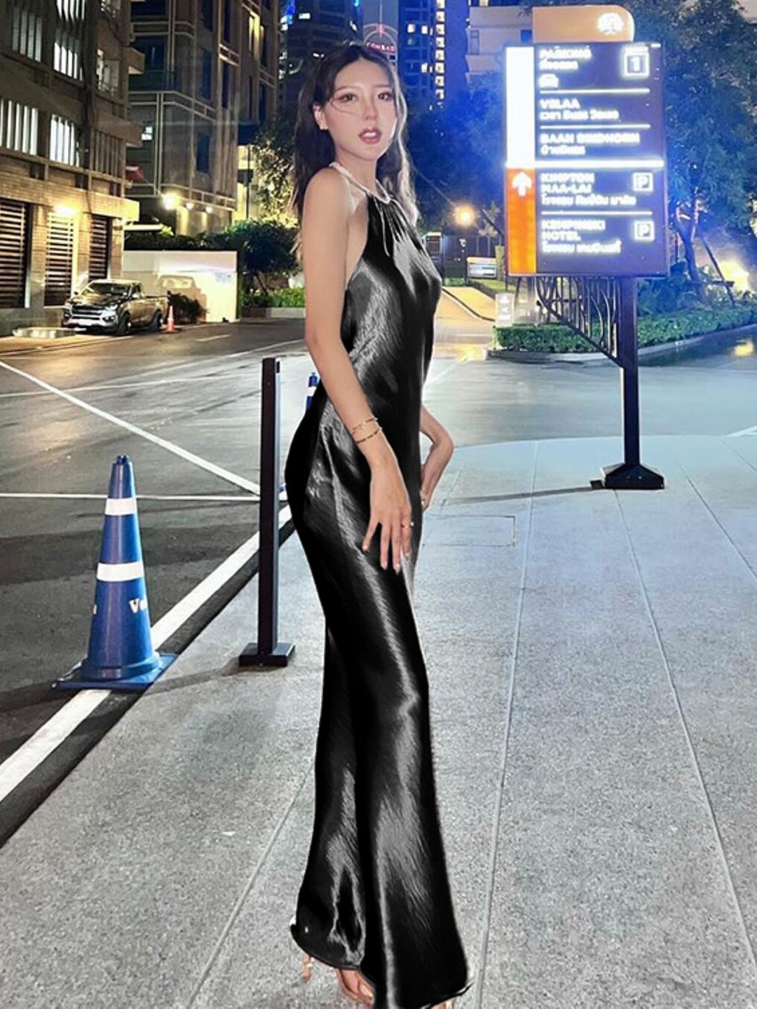 

Stylecast X KPOP Round Neck Maxi Dress, Black