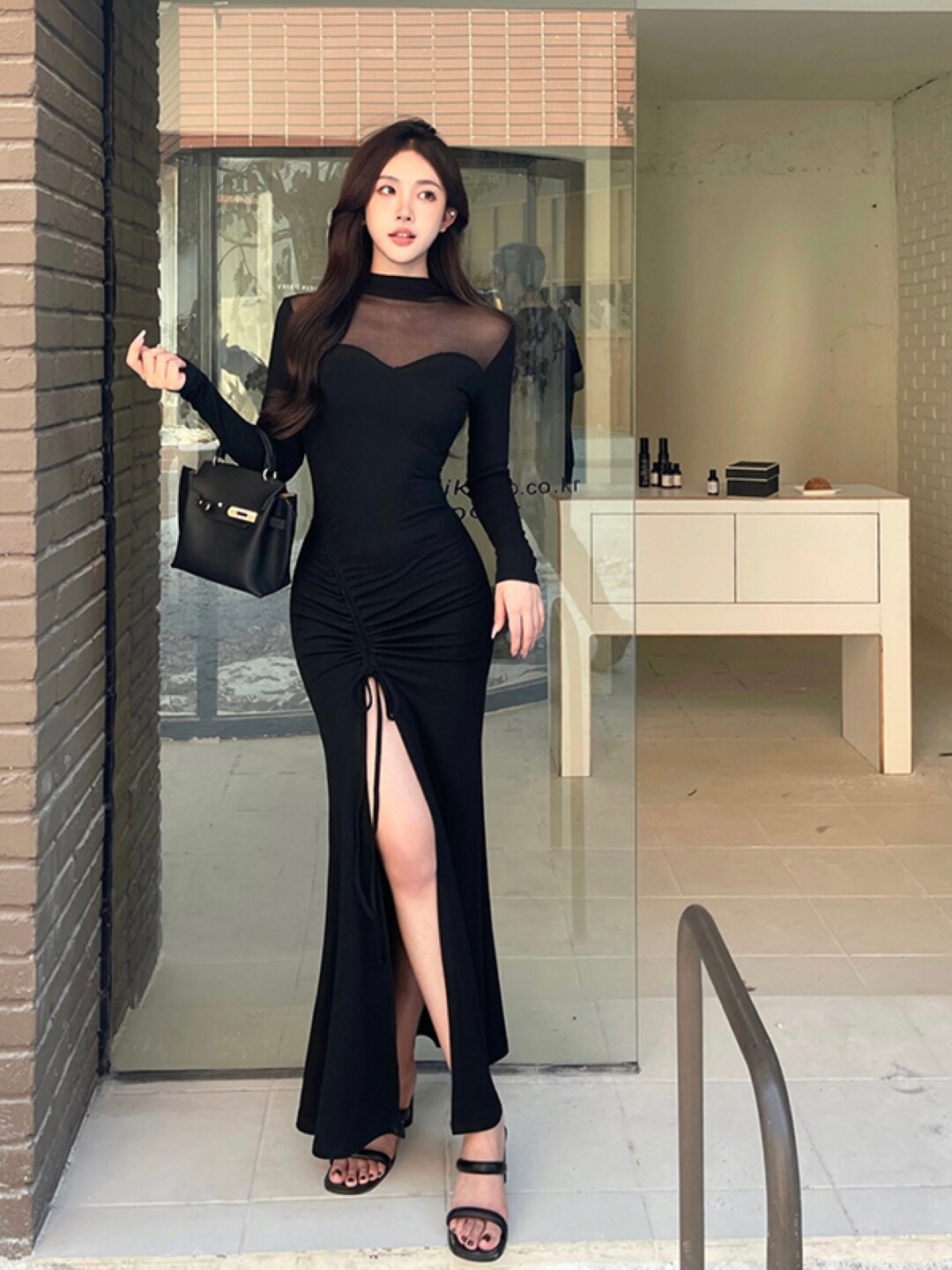 

Stylecast X KPOP Black Front Slit Bodycon Maxi Dress