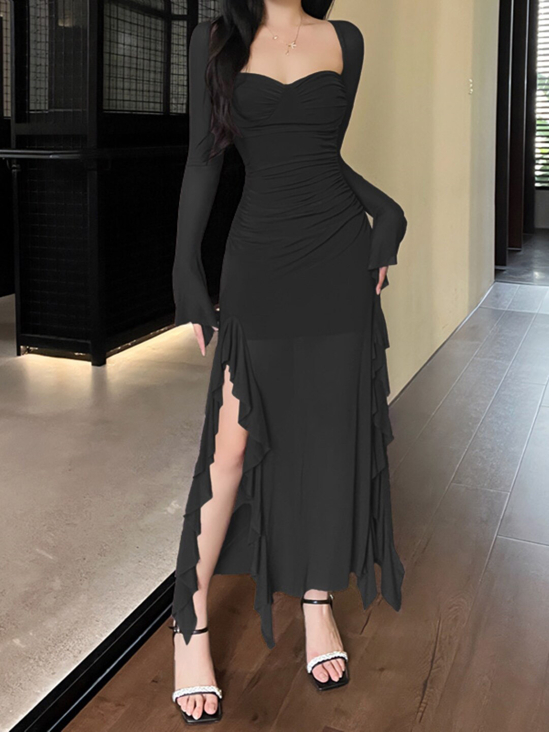 

Stylecast X KPOP Black Sweetheart Neck Bodycon Midi Dress
