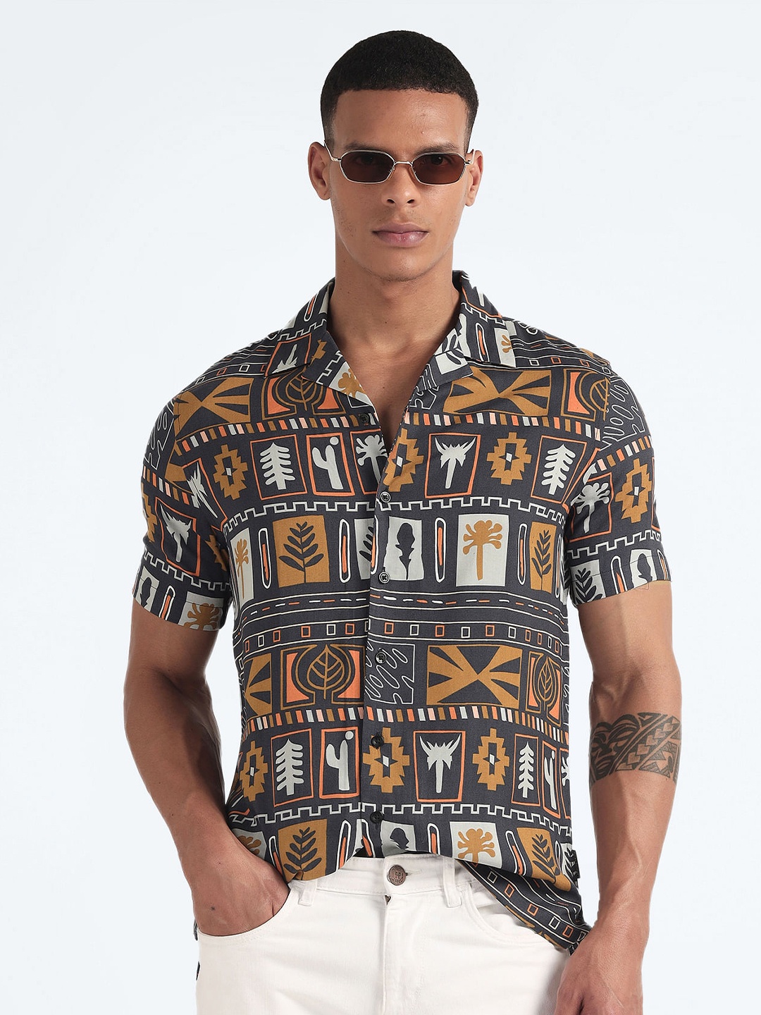 

Flying Machine Geometric Printed Cuban Collar Short Sleeves Casual Shirt, Black