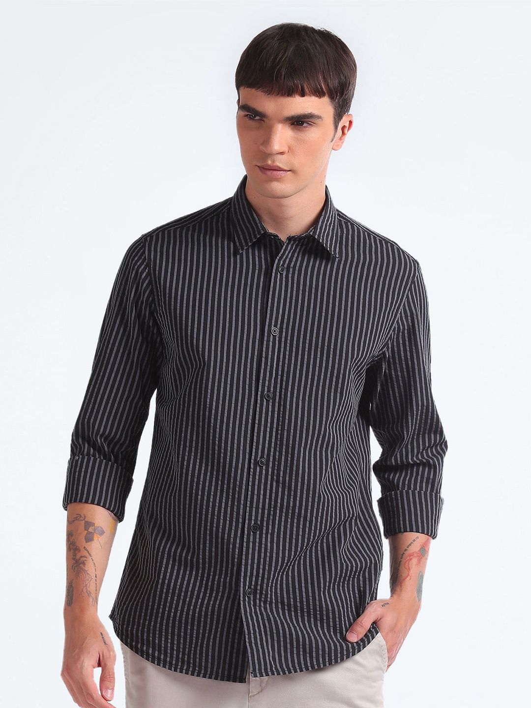 

Flying Machine Slim Fit Striped Seersucker Pure Cotton Casual Shirt, Black