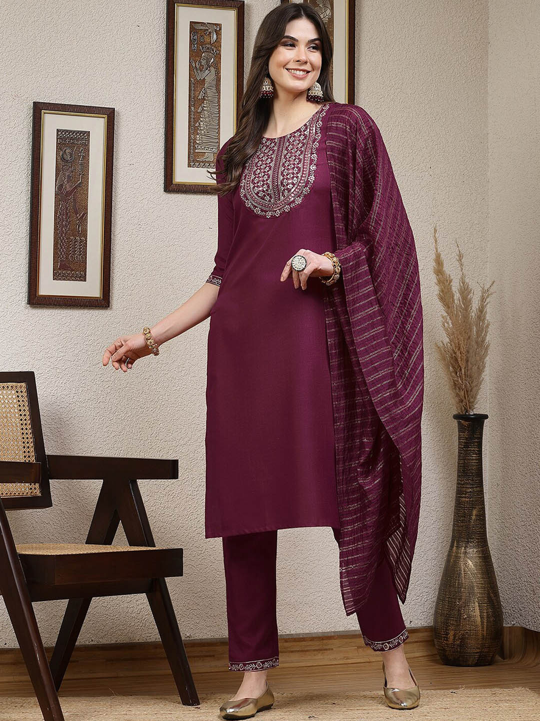 

SKYLEE Ethnic Motifs Yoke Design Mirror Work Kurta with Trousers & Dupatta, Maroon