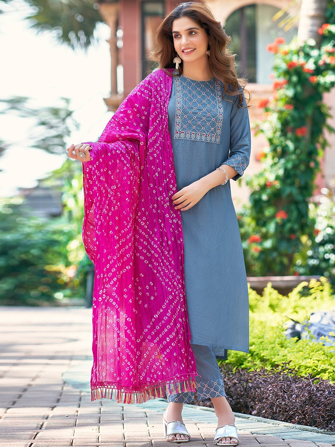 

SKYLEE Ethnic Motifs Yoke Design Thread Work Kurta with Trousers & Dupatta, Blue