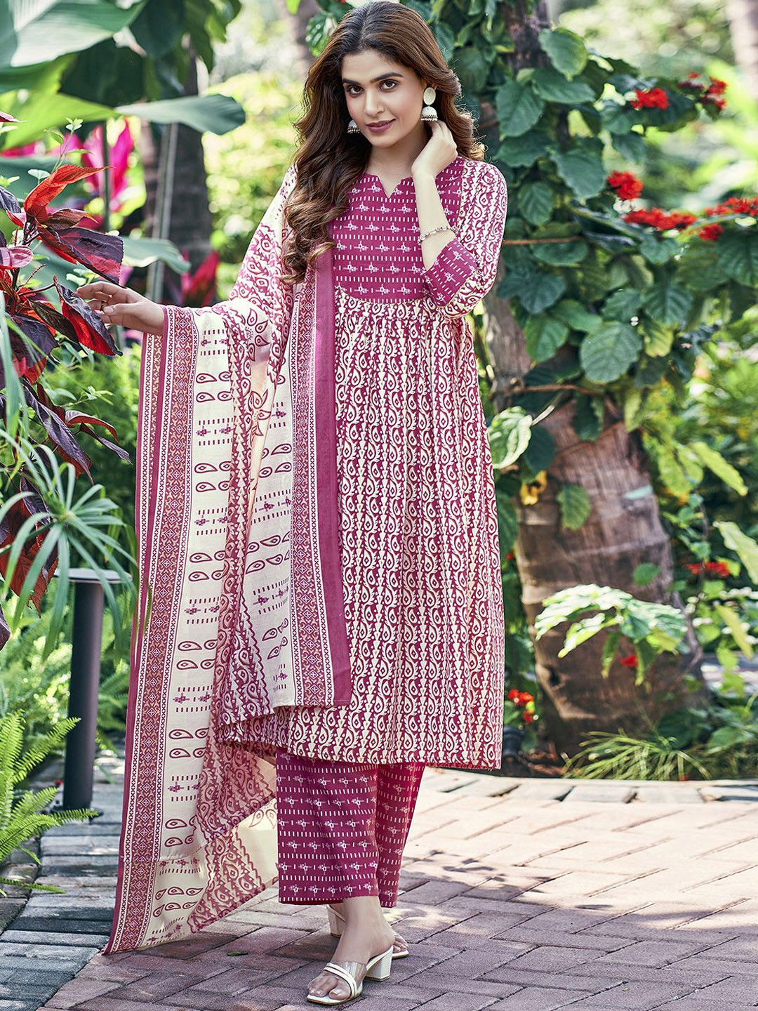 

KALINI Ethnic Motifs Printed Kurta With Palazzos & Dupatta, Pink
