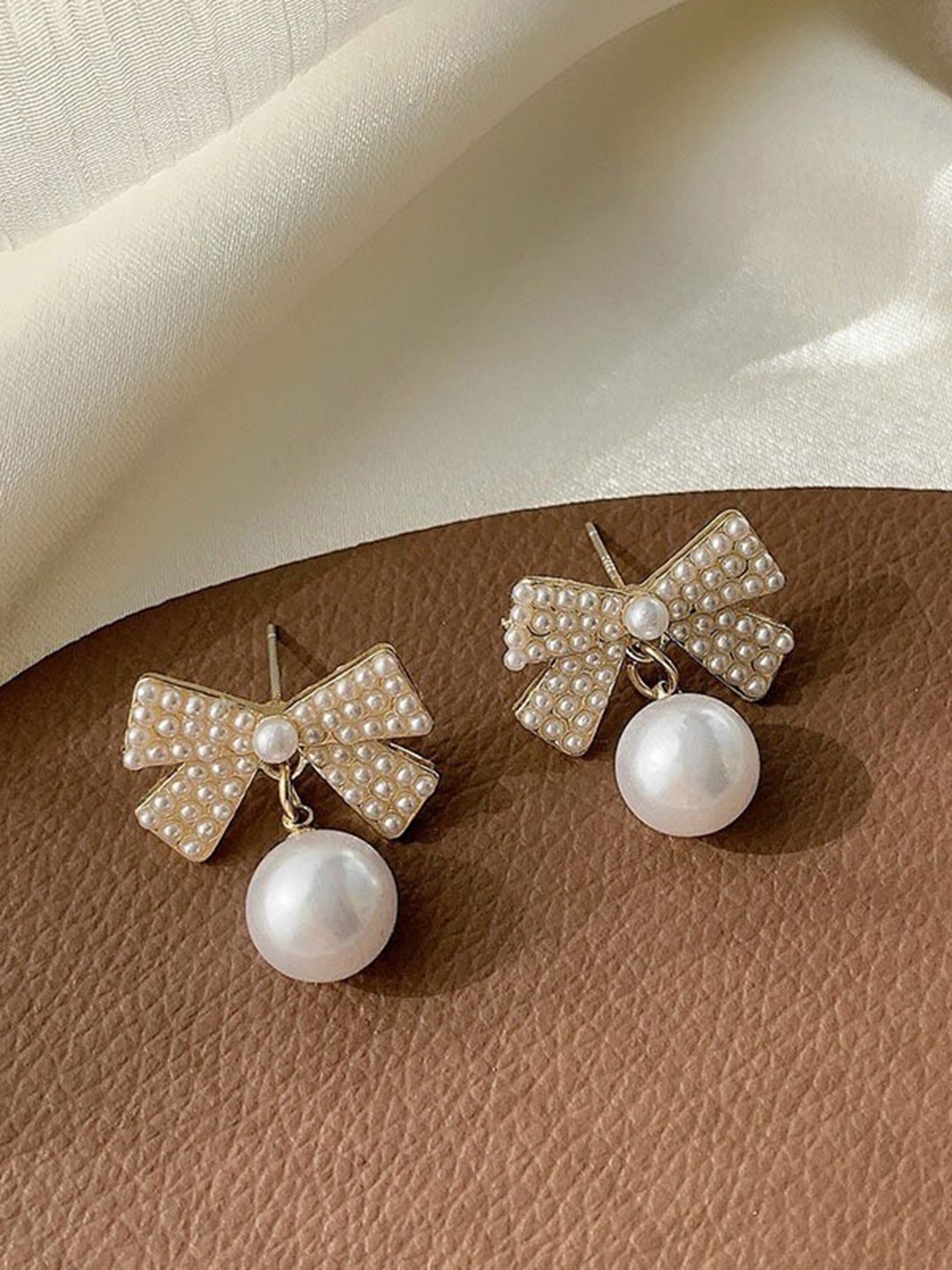 

VIEN Gold-Plated Contemporary Studs Earrings