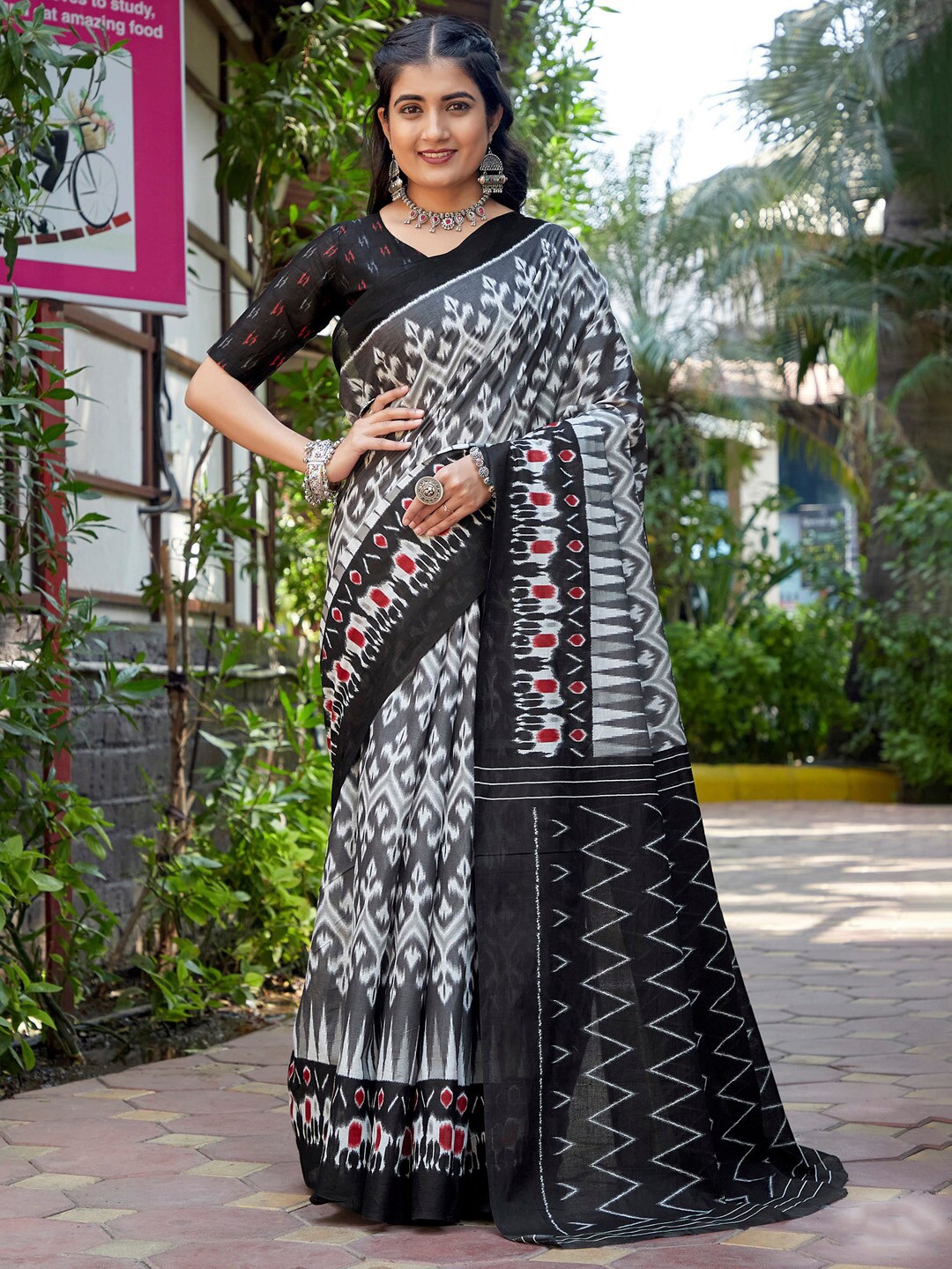 

Saree mall Ethnic Motifs Poly Cotton Ikat Sarees, Grey