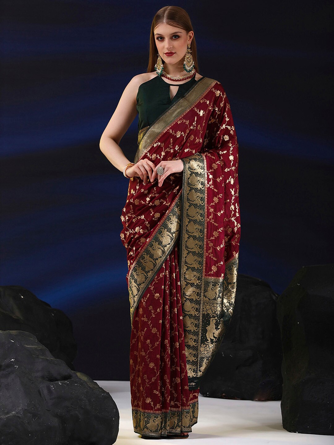 

Saree mall Ethnic Motifs Woven Design Zari Sarees, Maroon