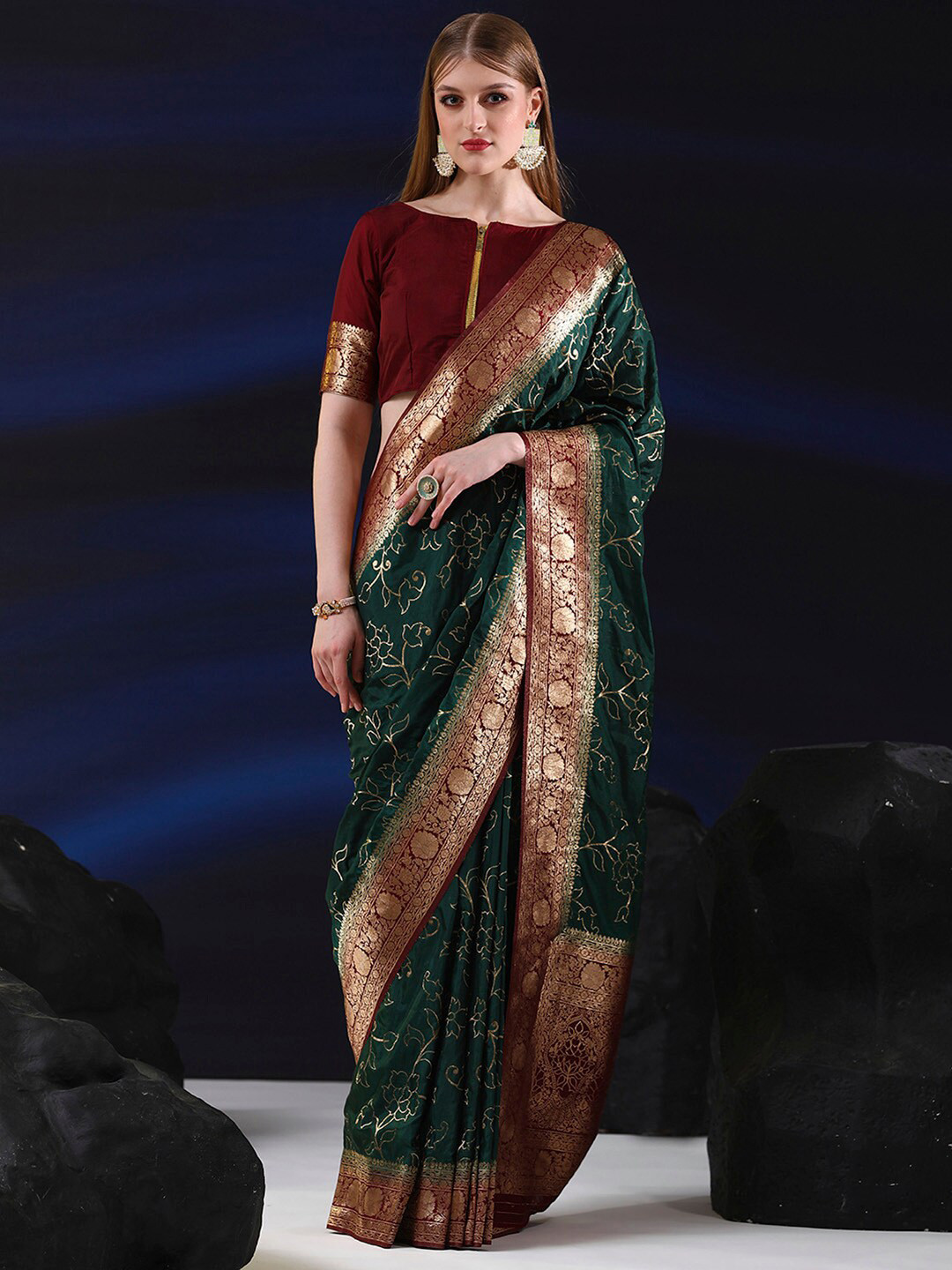 

Saree mall Floral Woven Design Zari Saree, Green
