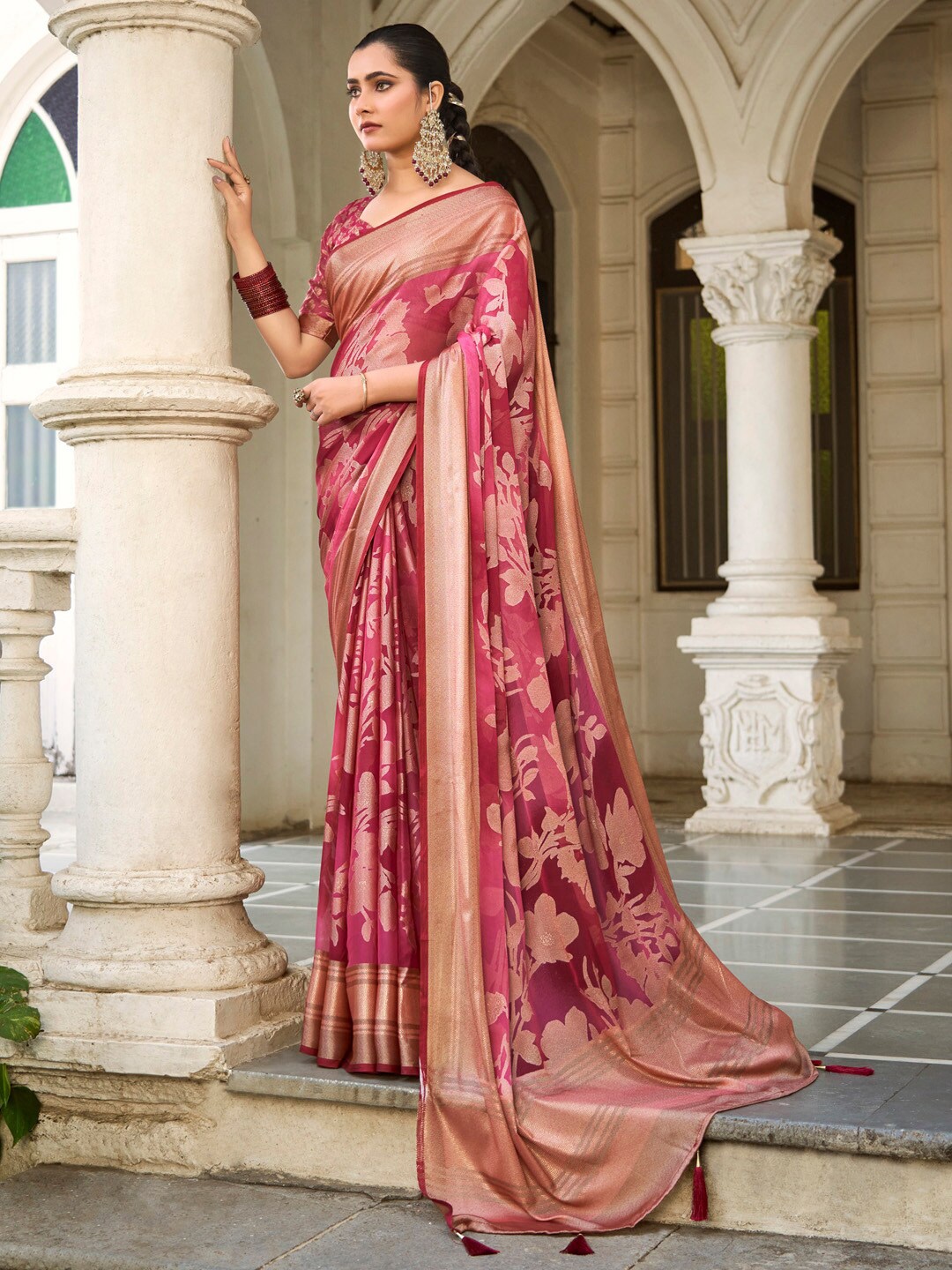 

Saree mall Ethnic Motifs Printed Brasso Saree, Pink