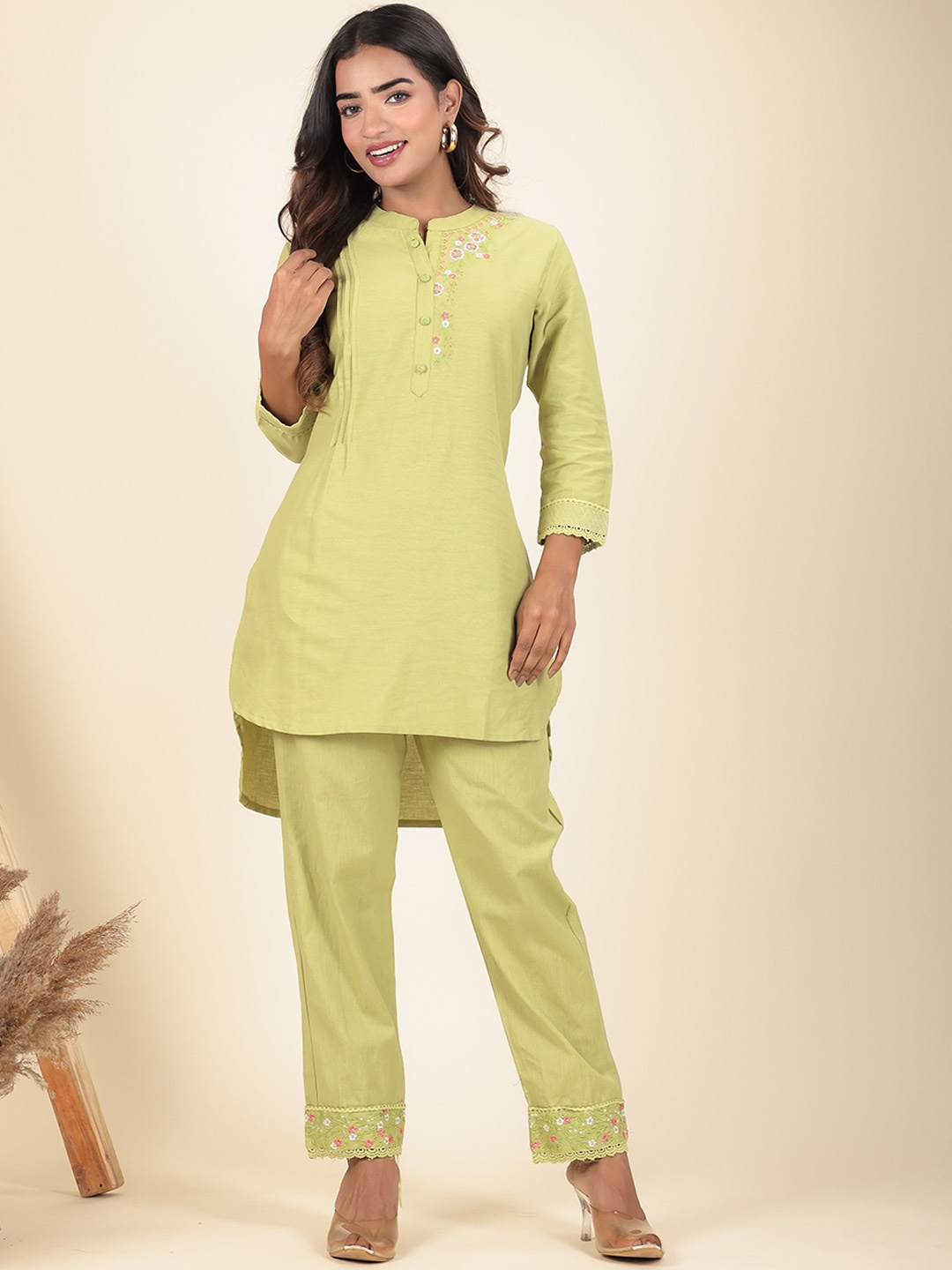 

LALI JAIPUR Embroidered Mandarin Collar High-Low Tunic With Trousers Co-Ords, Green