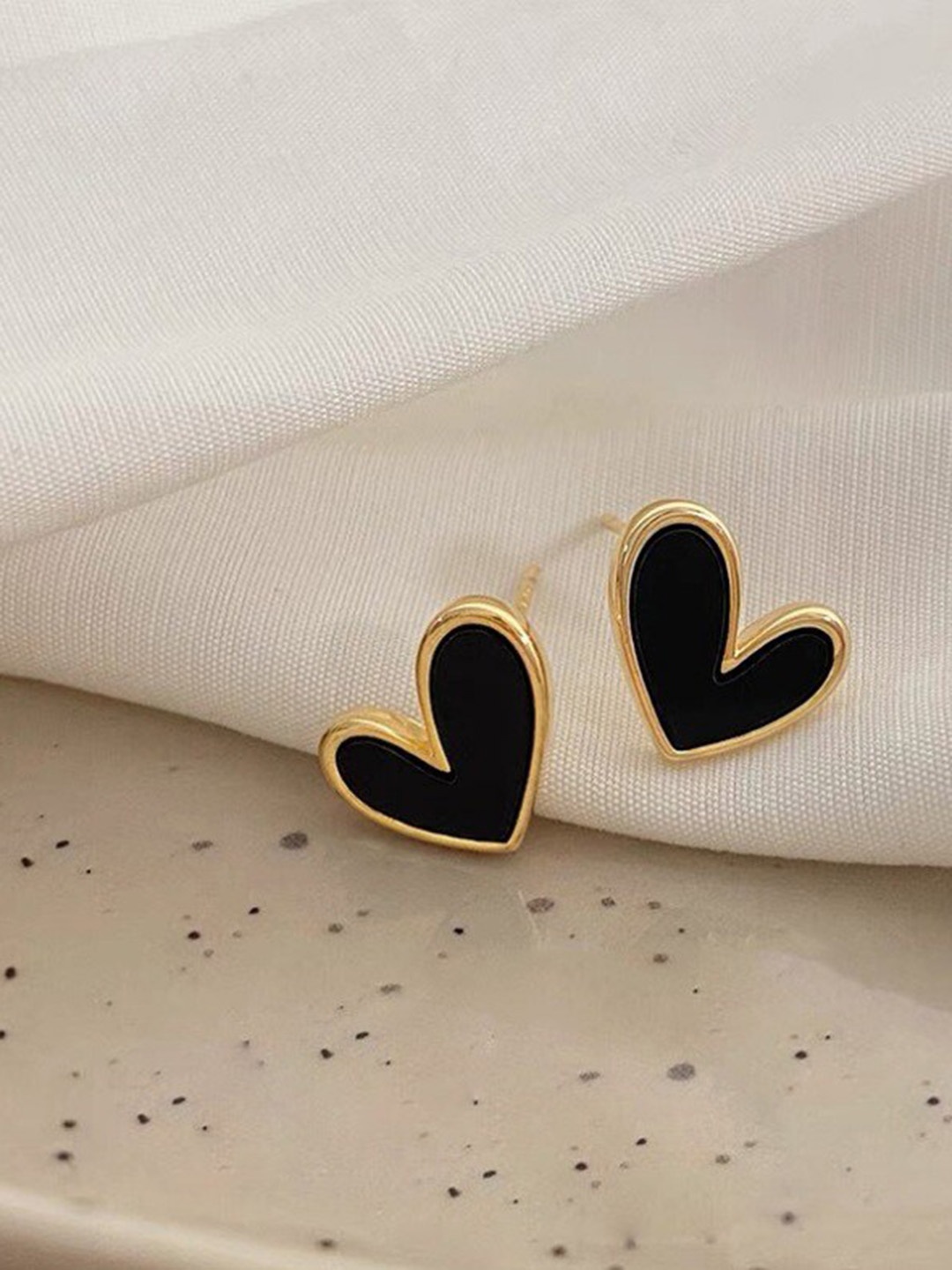 

VIEN Gold-Plated Heart Shaped Studs Earrings