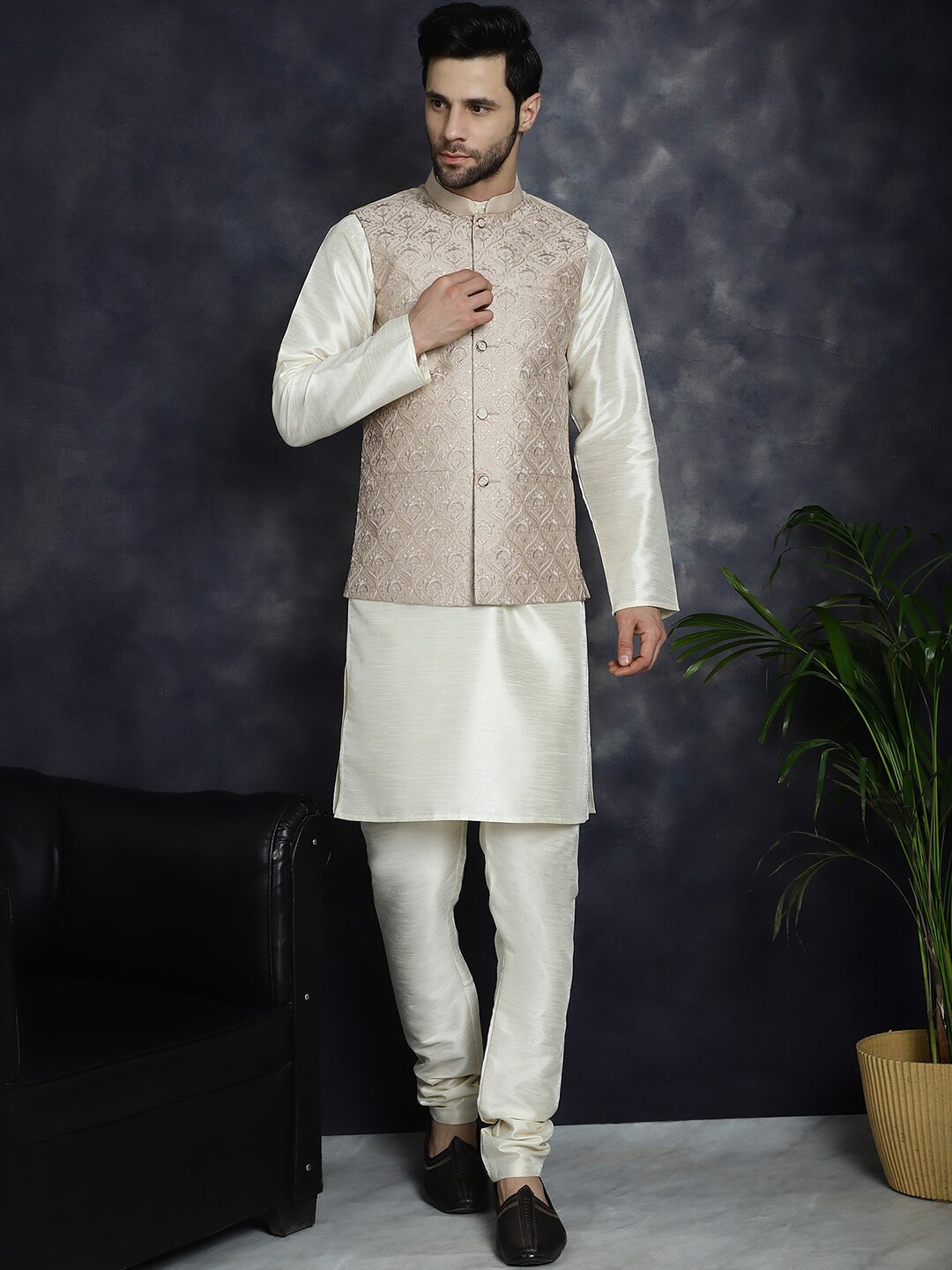 

Jompers Mandarin Collar Regular Kurta With Churidar & Embroidered Nehru Jacket, Peach