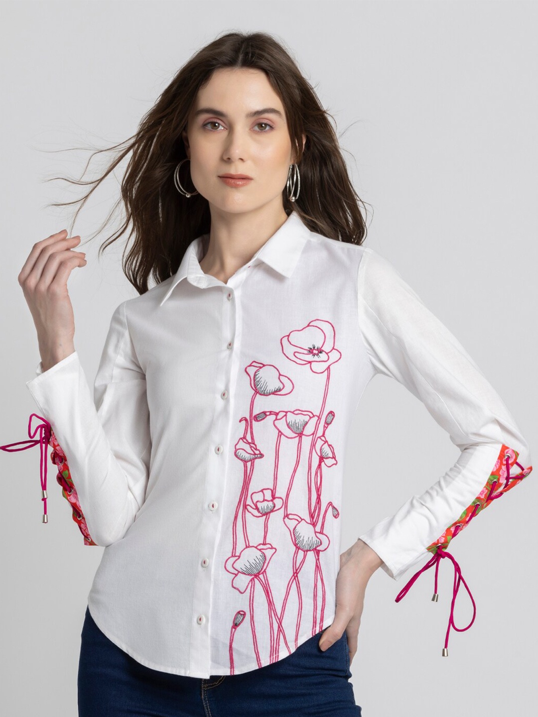 

SHAYE Smart Graphic Printed Cotton Spread Collar Long Sleeves Opaque Casual Shirt, White