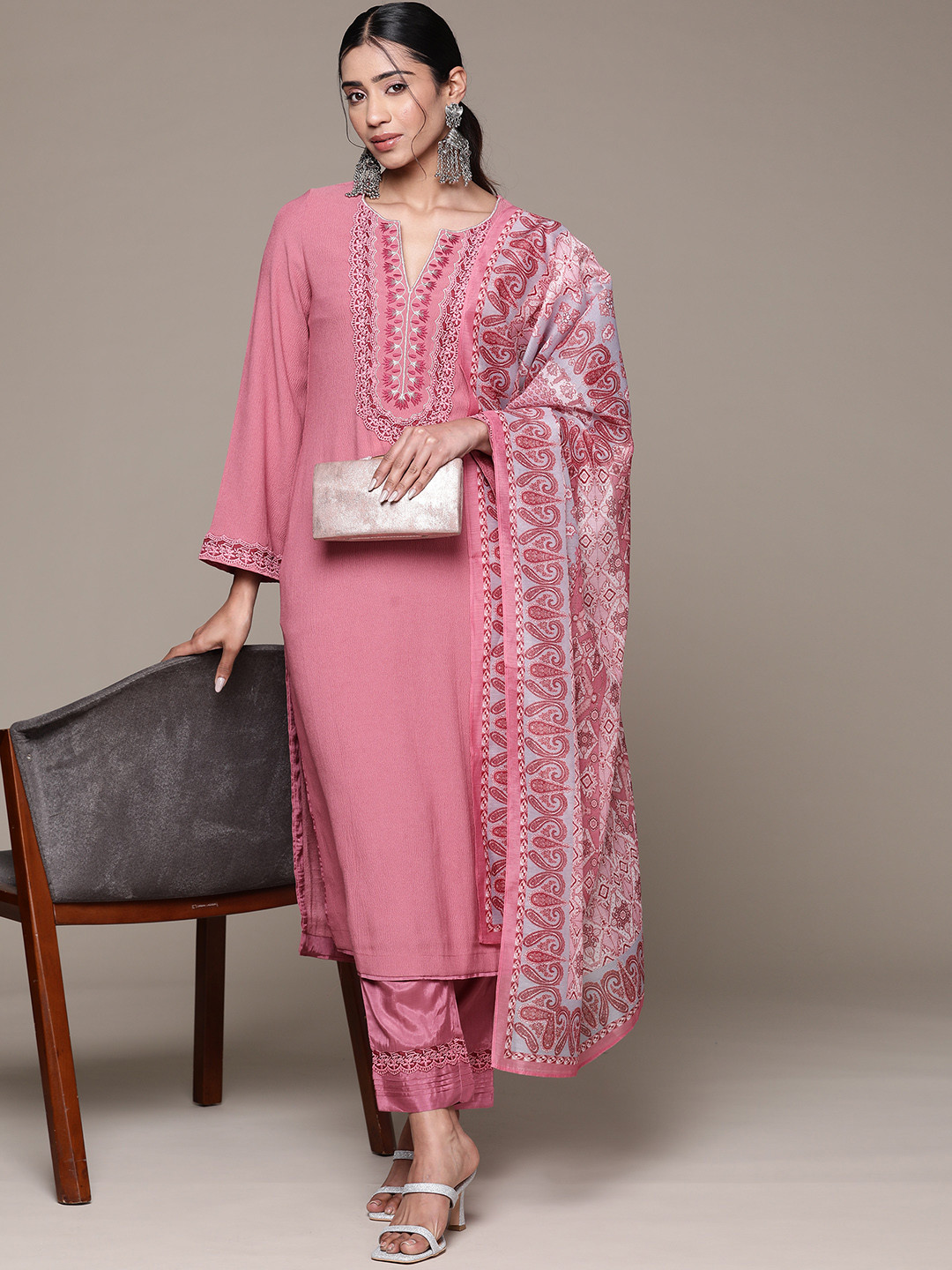 

aarke Ritu Kumar Women Floral Embroidered Regular Thread Work Kurta with Trousers & With Dupatta, Pink