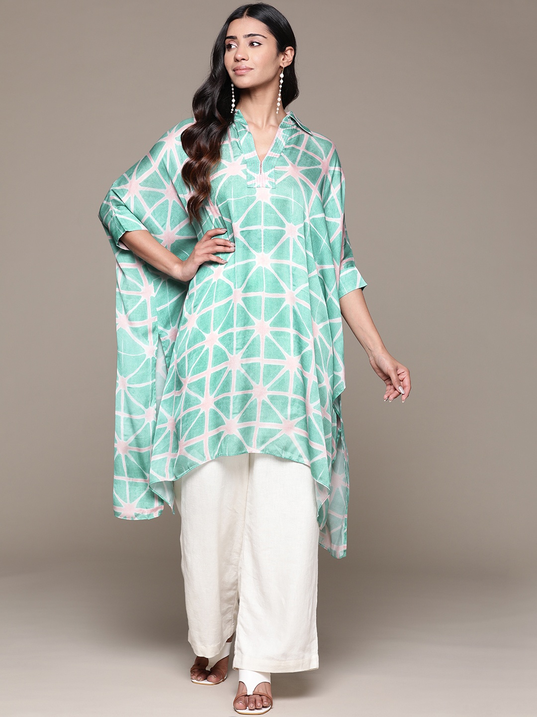 

aarke Ritu Kumar Women Printed Satin Kurta, Green