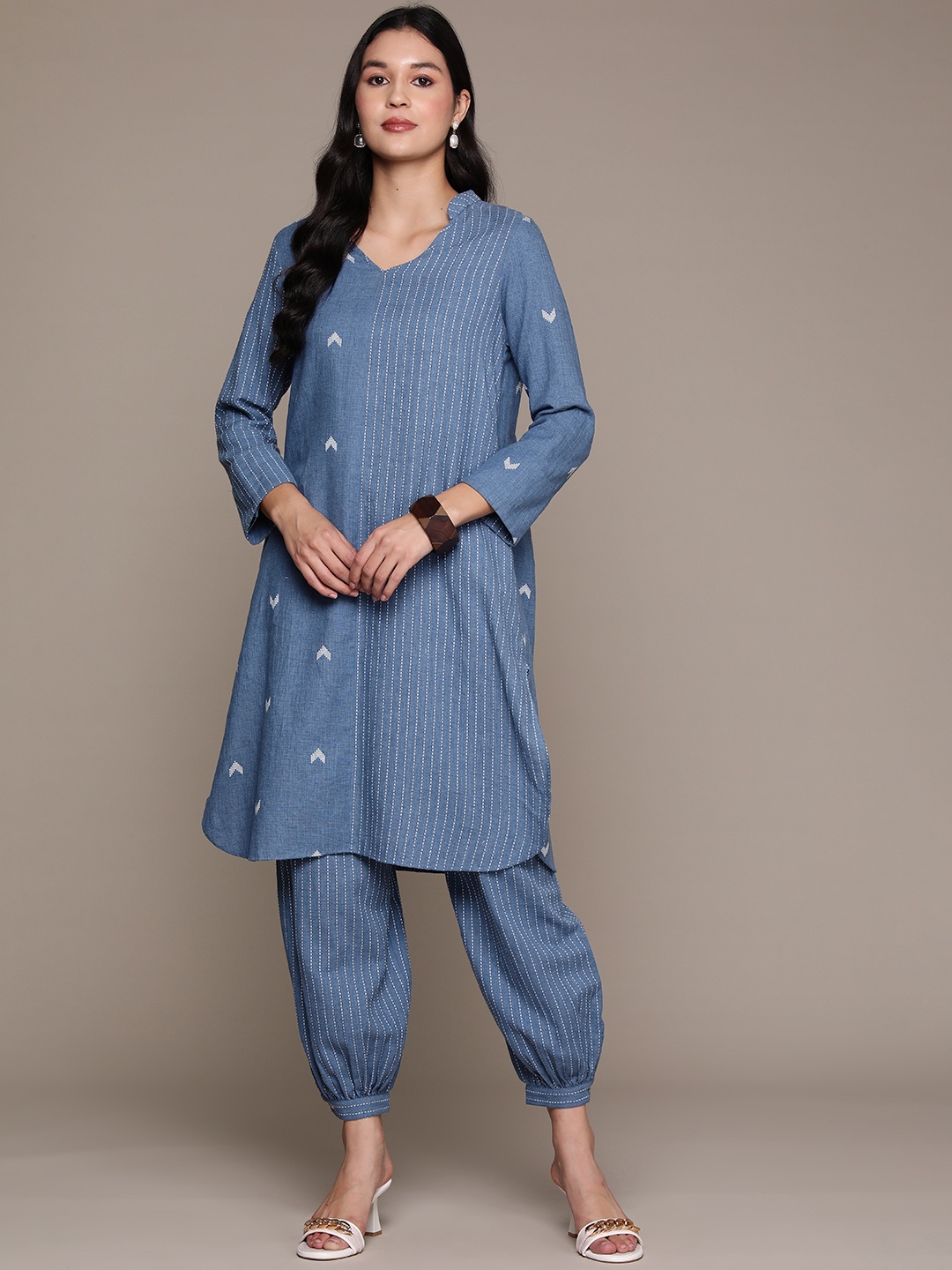 

aarke Ritu Kumar Women Regular Kantha Work Pure Cotton Kurta with Harem Pants, Blue