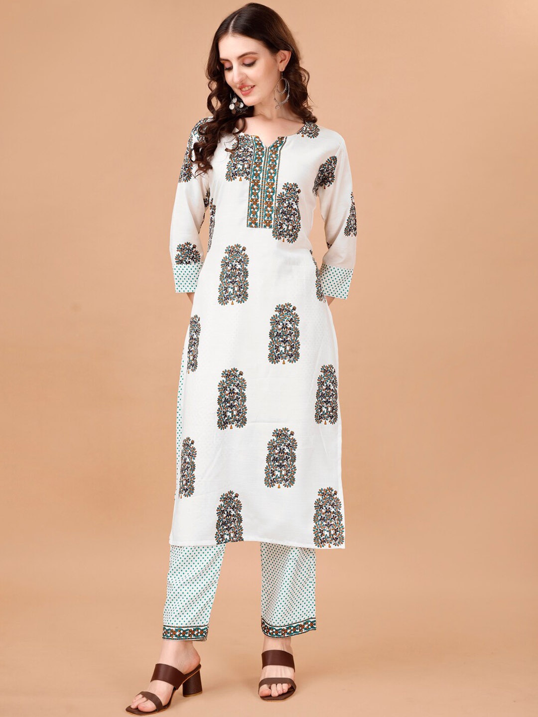 

PMD Fashion Floral Printed Straight Kurta with Trousers, White