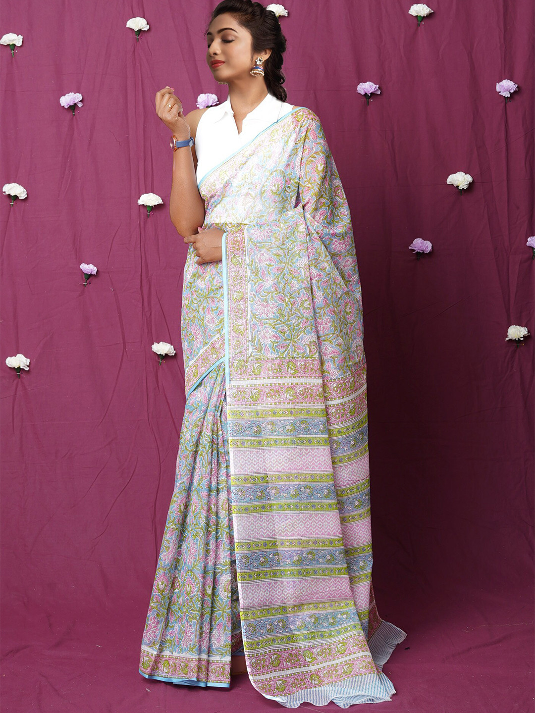 

Unnati Silks Floral Silk Cotton Block Print Saree, Blue