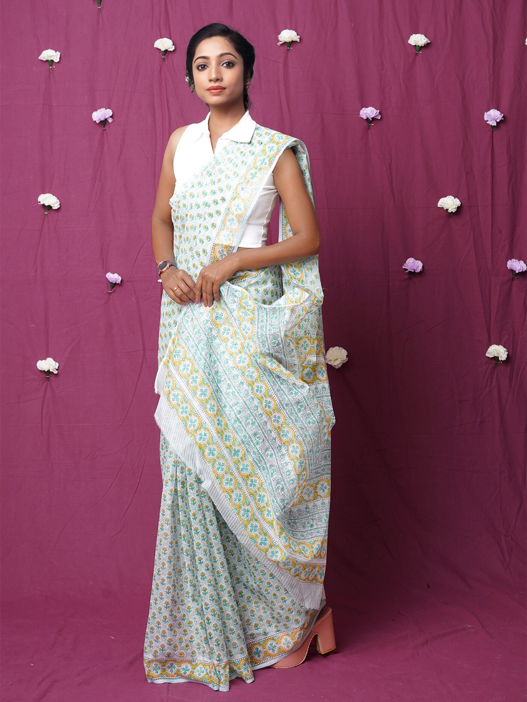 

Unnati Silks Ethnic Motifs Silk Cotton Kota Saree, Grey