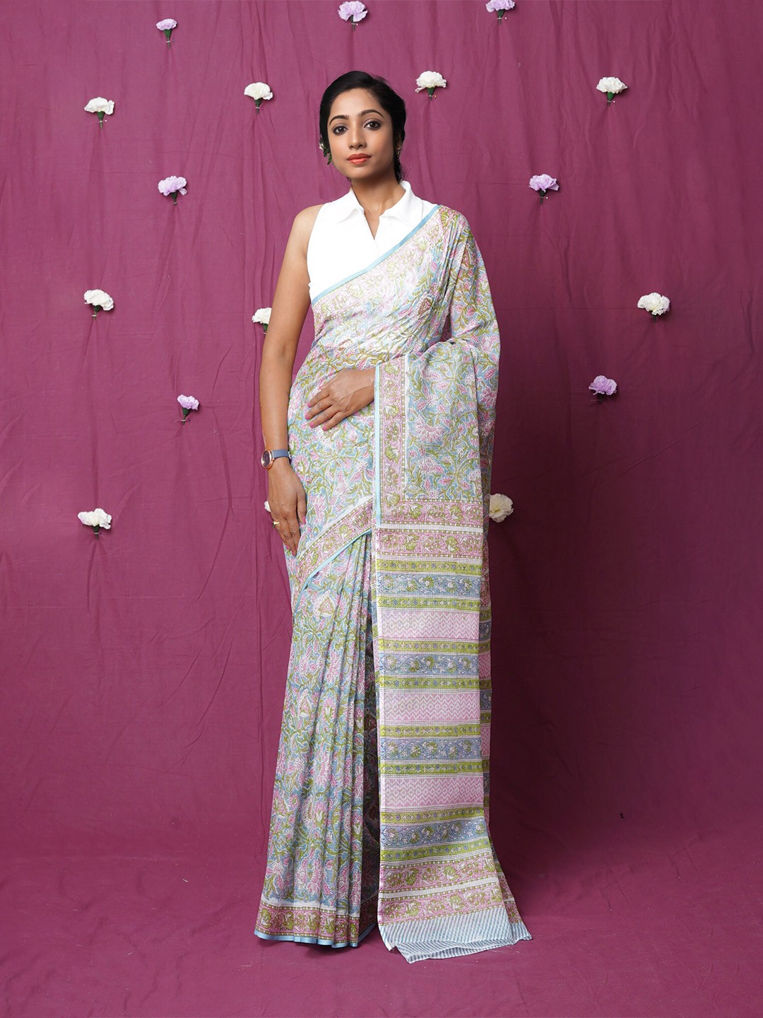 

Unnati Silks Floral Silk Cotton Kota Saree, Blue