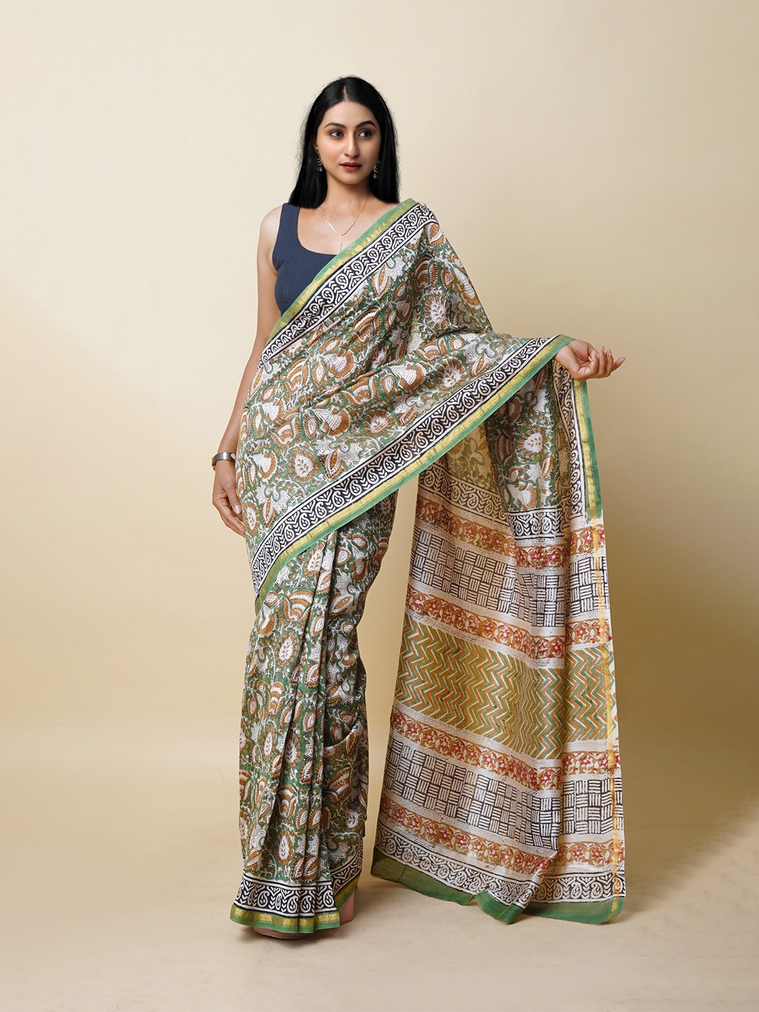 

Unnati Silks Ethnic Motifs Silk Cotton Chanderi Saree, Green